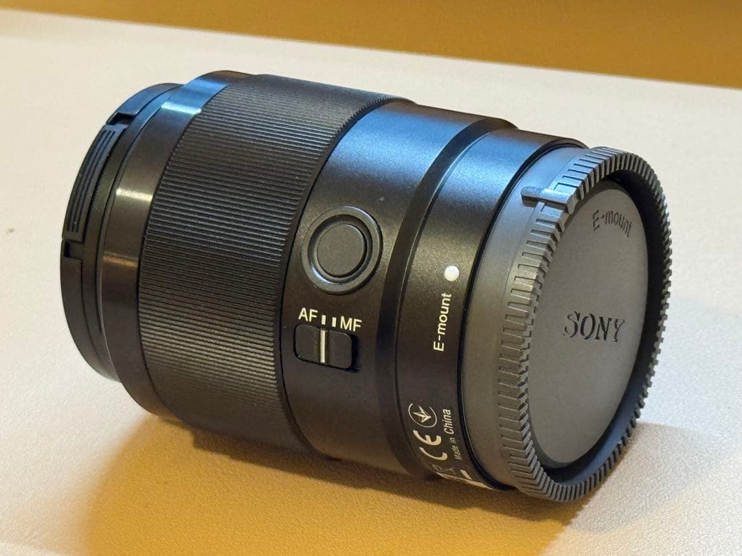 ア*ル様 【美品】SONY FE 35mm F1.8