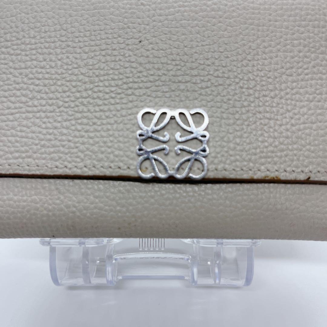 【美品】LOEWE ベージュ 3つ折り財布 アナグラム フリップウォレット 箱付