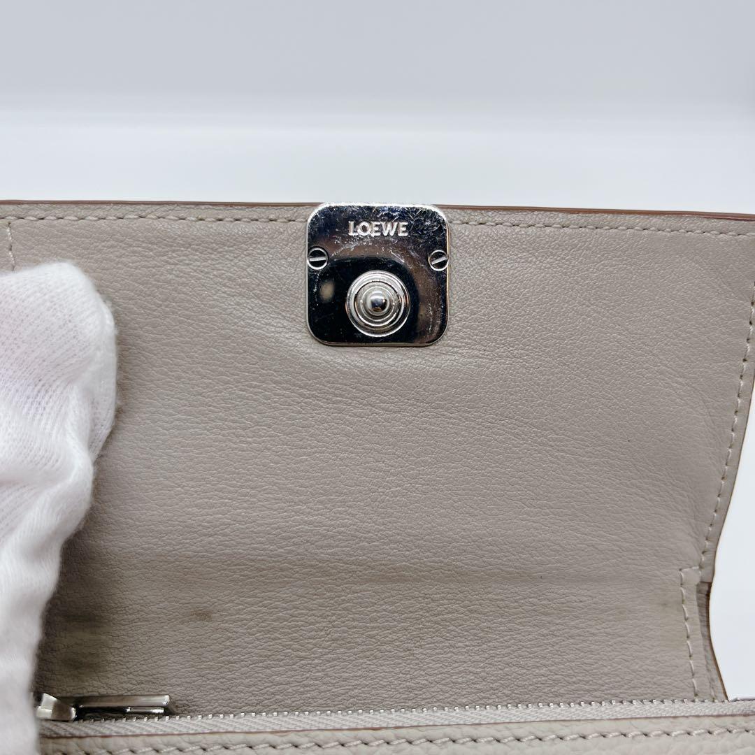 【美品】LOEWE ベージュ 3つ折り財布 アナグラム フリップウォレット 箱付