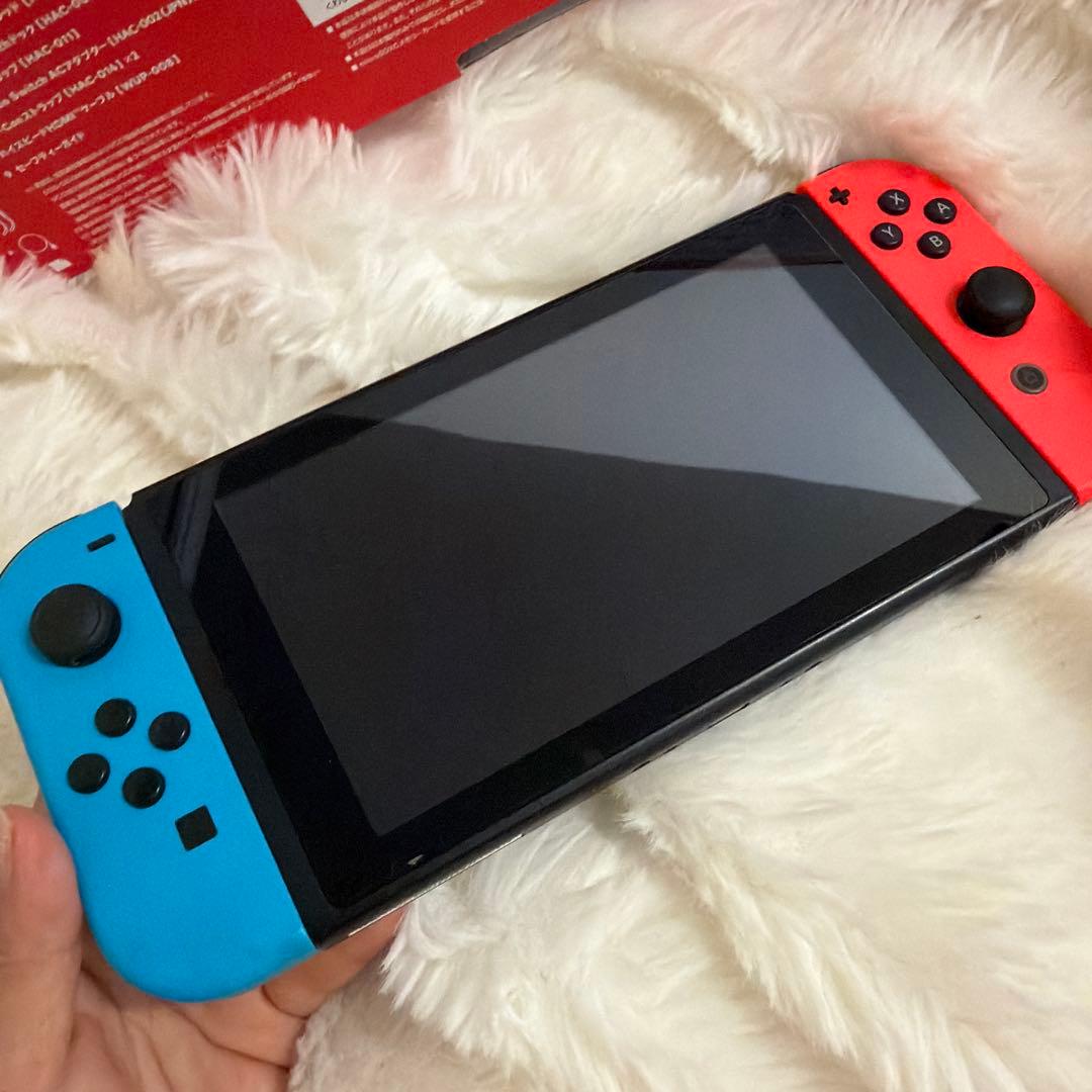 Nintendo Switch 本体 動作確認済み 付属品あり ポーチ付