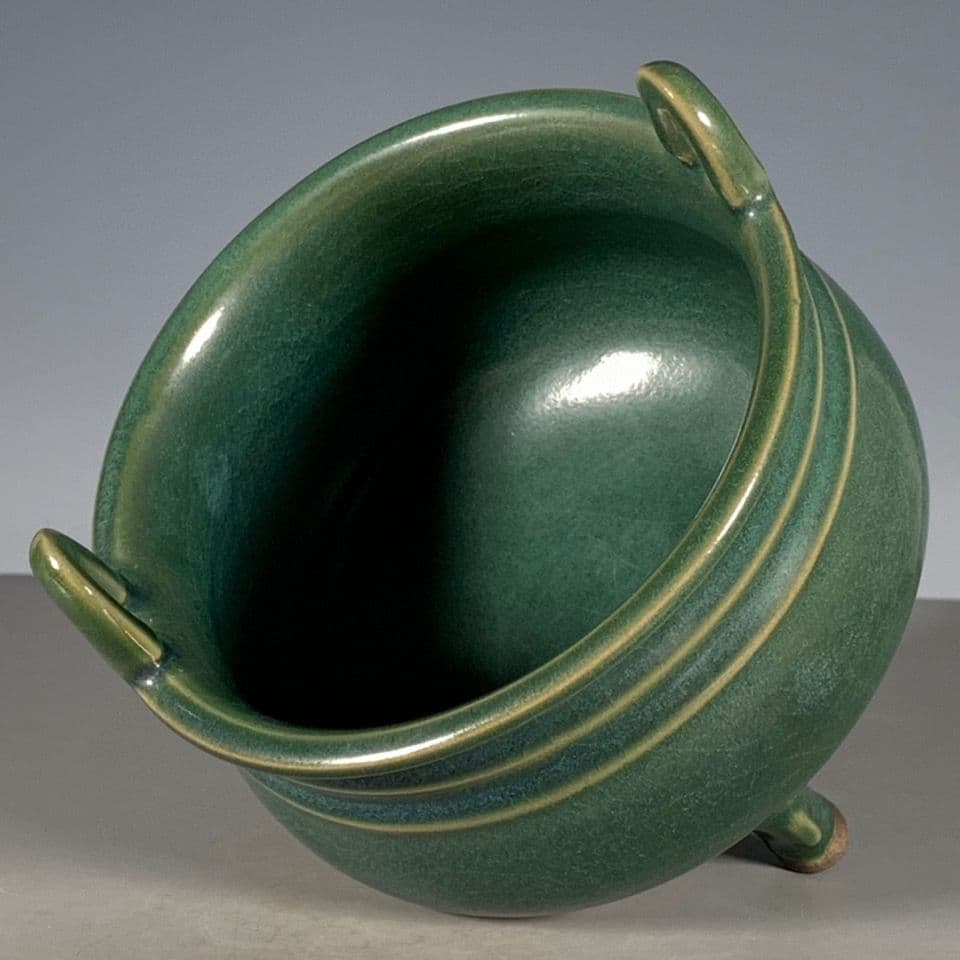 青磁満開片弦紋三足双耳香炉  装飾品 現代工芸品  美術品 置物