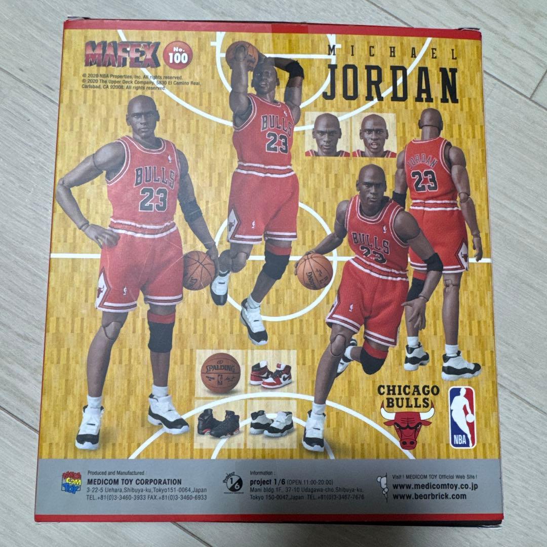 Mafex フィギュア　マイケル　ジョーダン　エアジョーダン　ブルズ　NBA