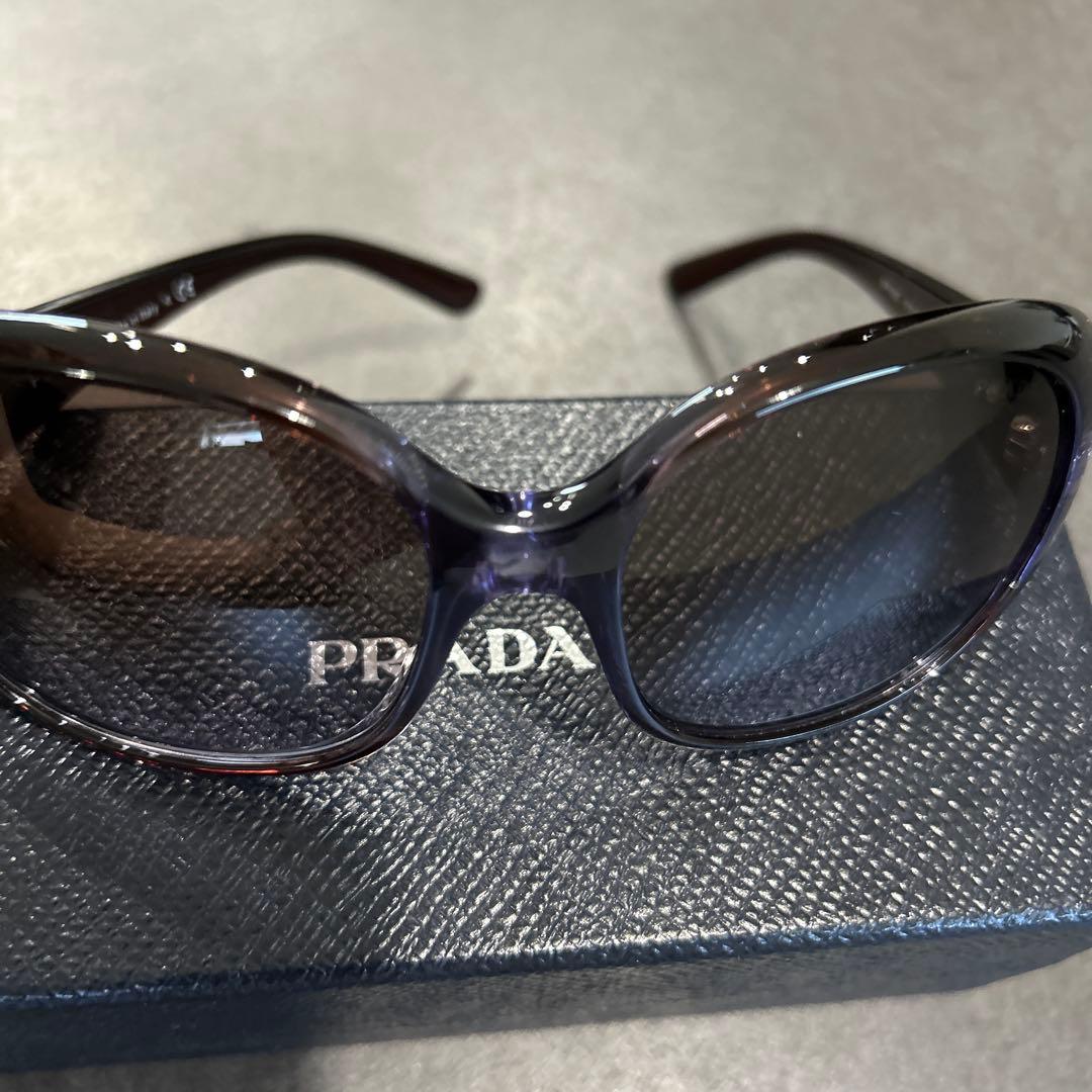 PRADA オーバーサイズサングラス ケース付き