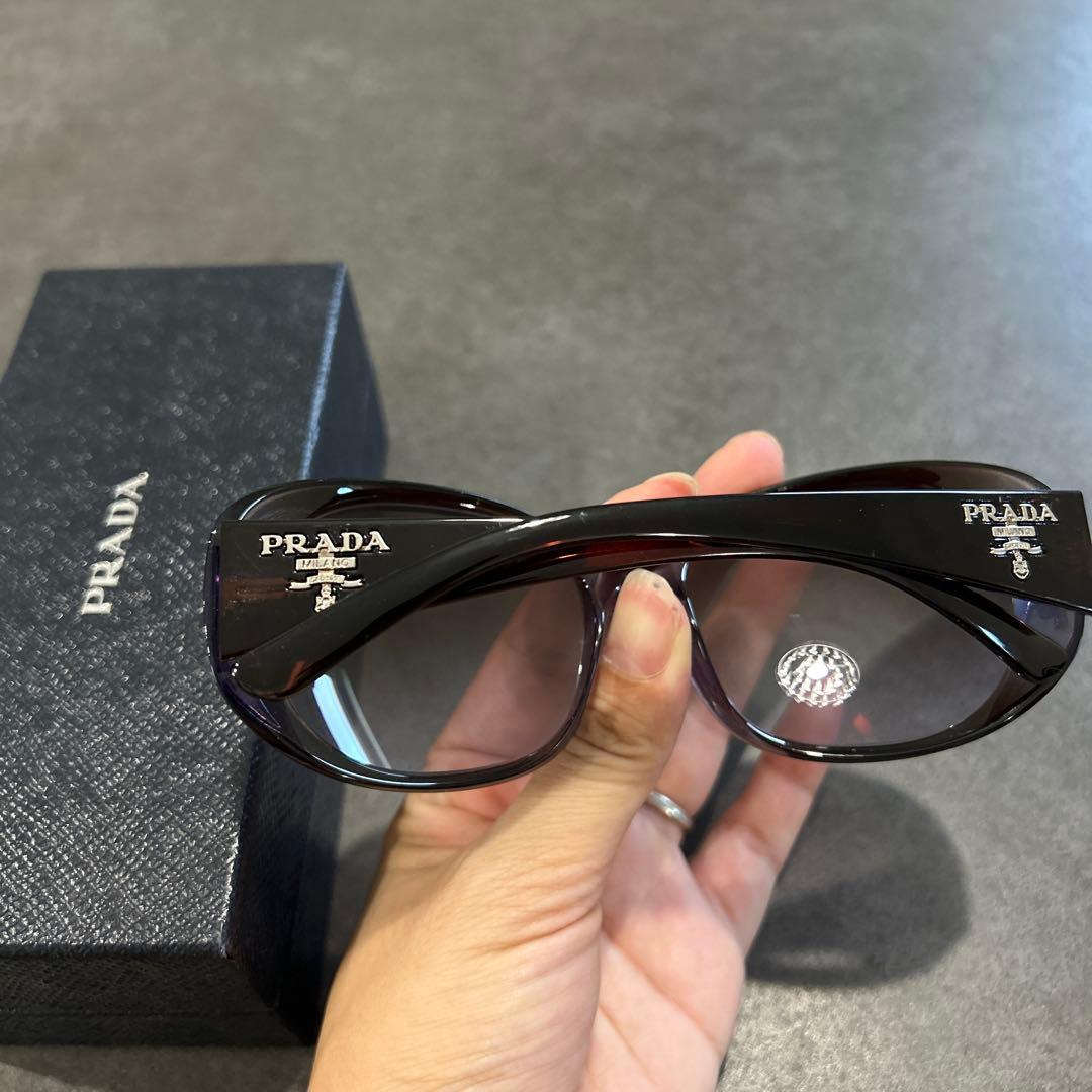 PRADA オーバーサイズサングラス ケース付き