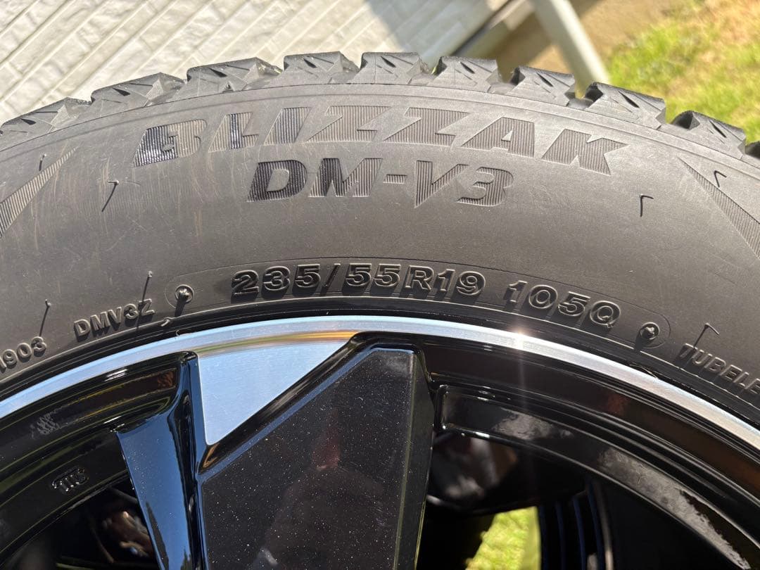 ブリザック DM-V3 235/55R19 タイヤセット