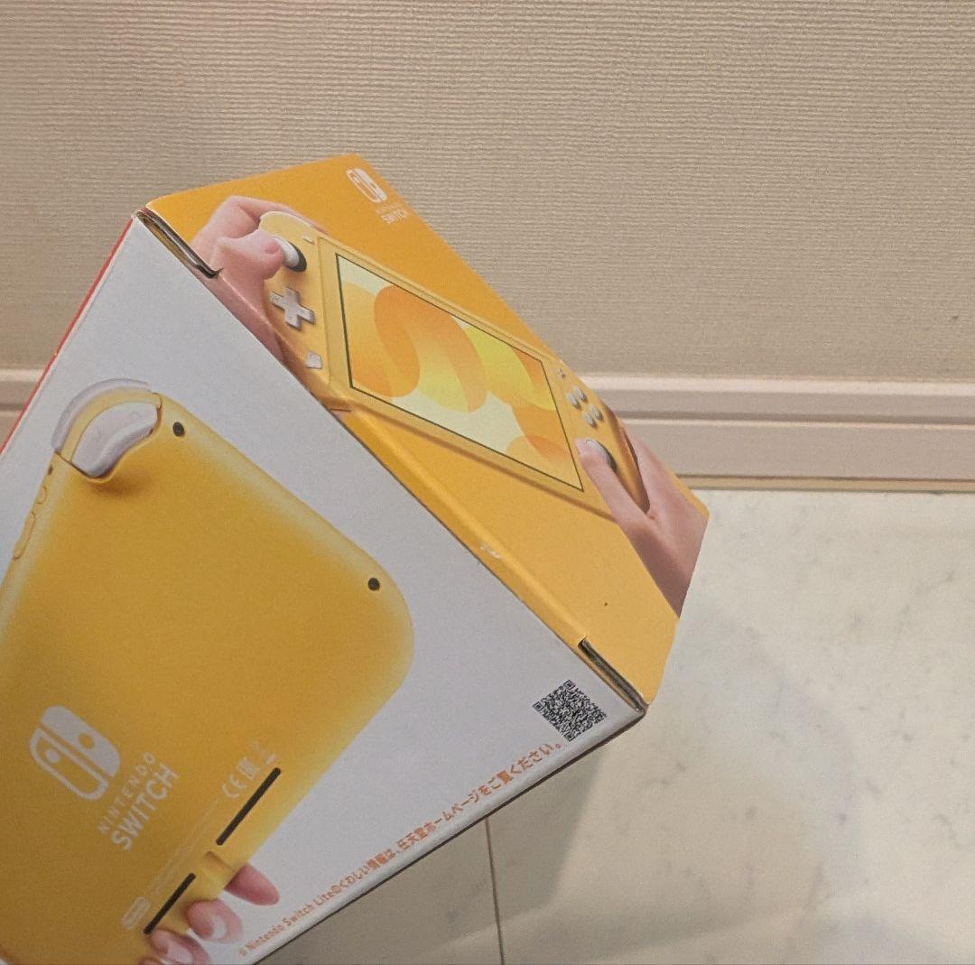 【ジャンク品 ・充電器付属】 Nintendo Switch Lite イエロー