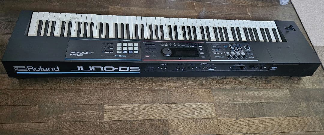 Roland JUNO-DS88 シンセサイザー