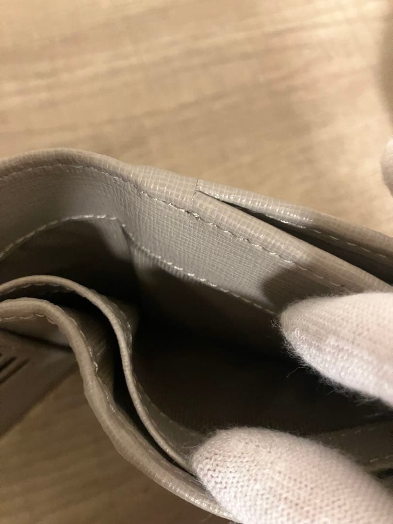 新品　フルラ　三つ折り財布　クラッシック