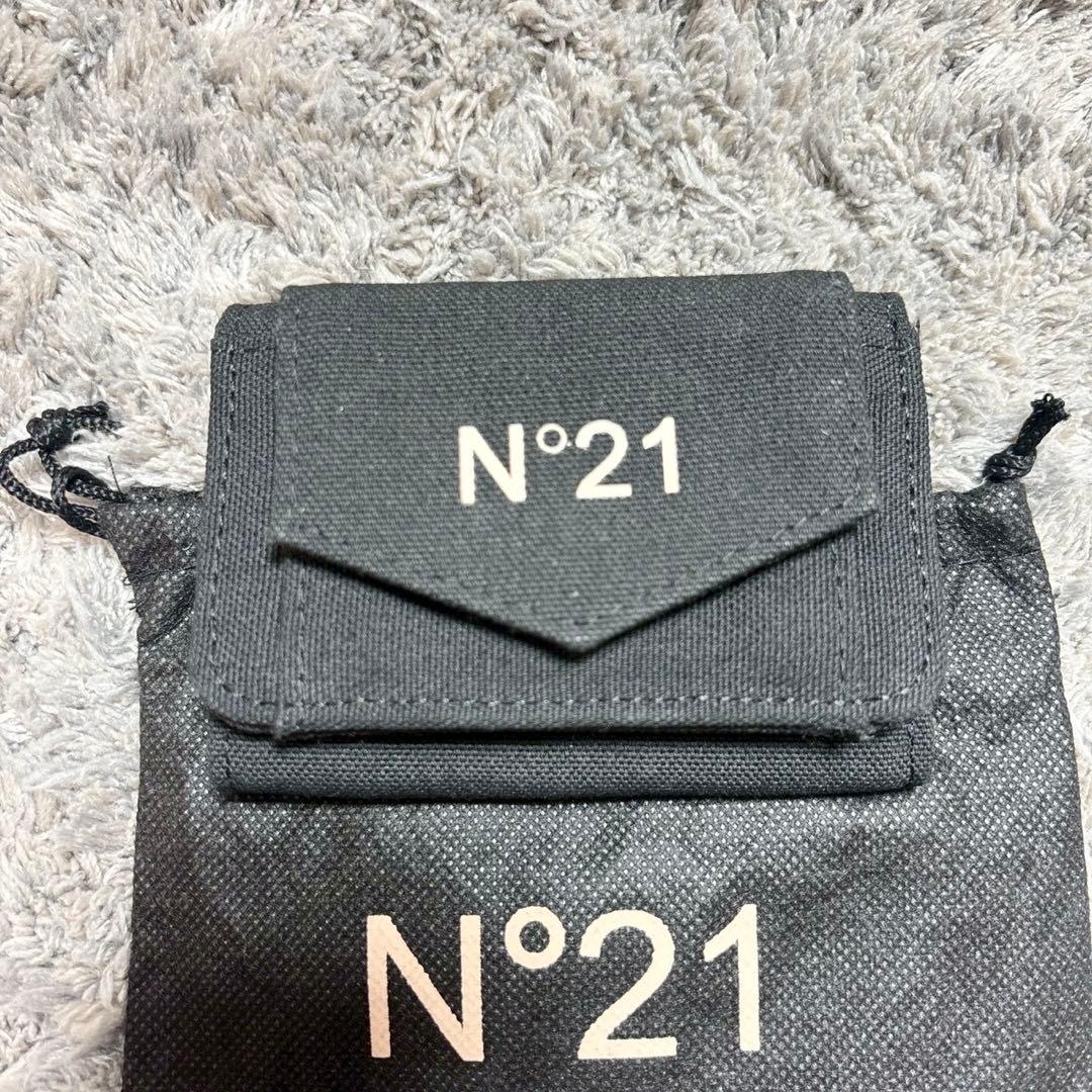 N°21 ヌメロヴェントゥーノ 三つ折り財布 コンパクトウォレット ブラック