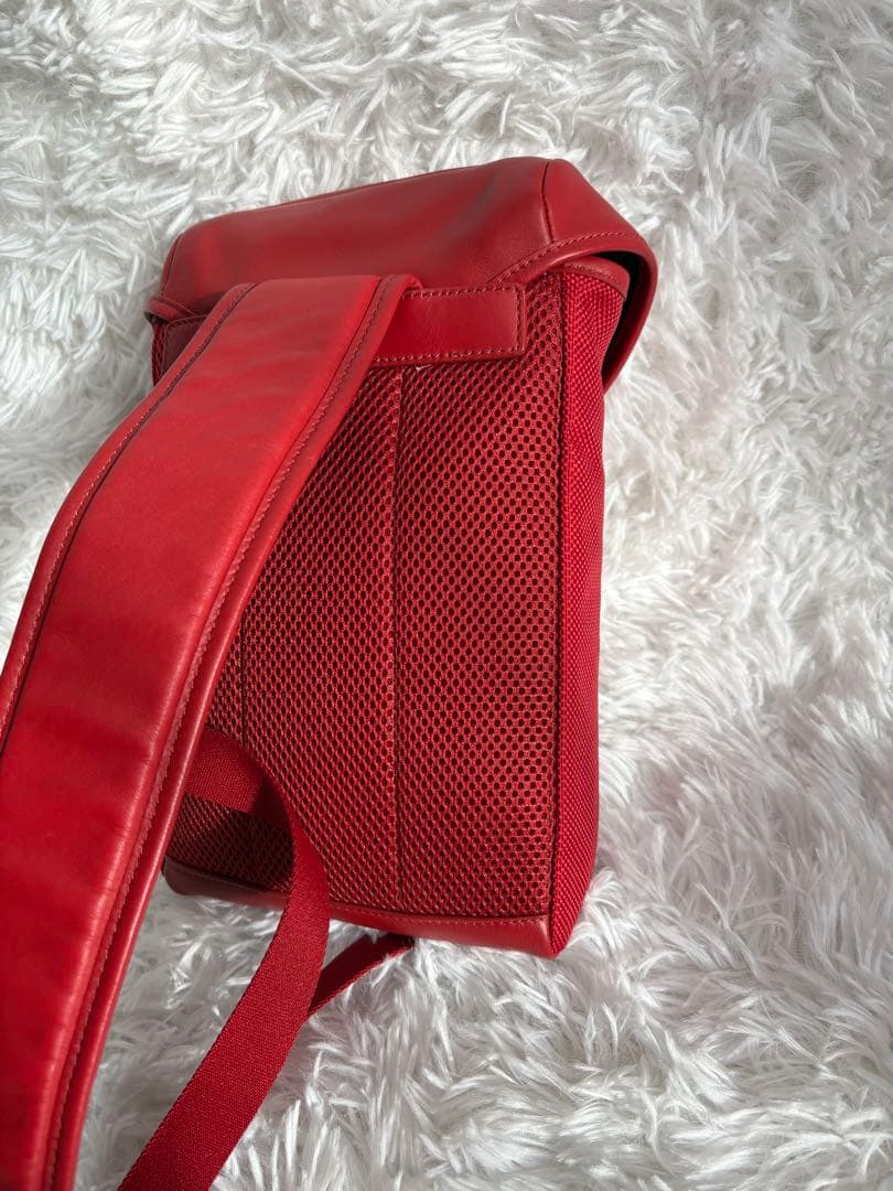 美品 COACH レンジャー ミニパック ボディバッグ 赤