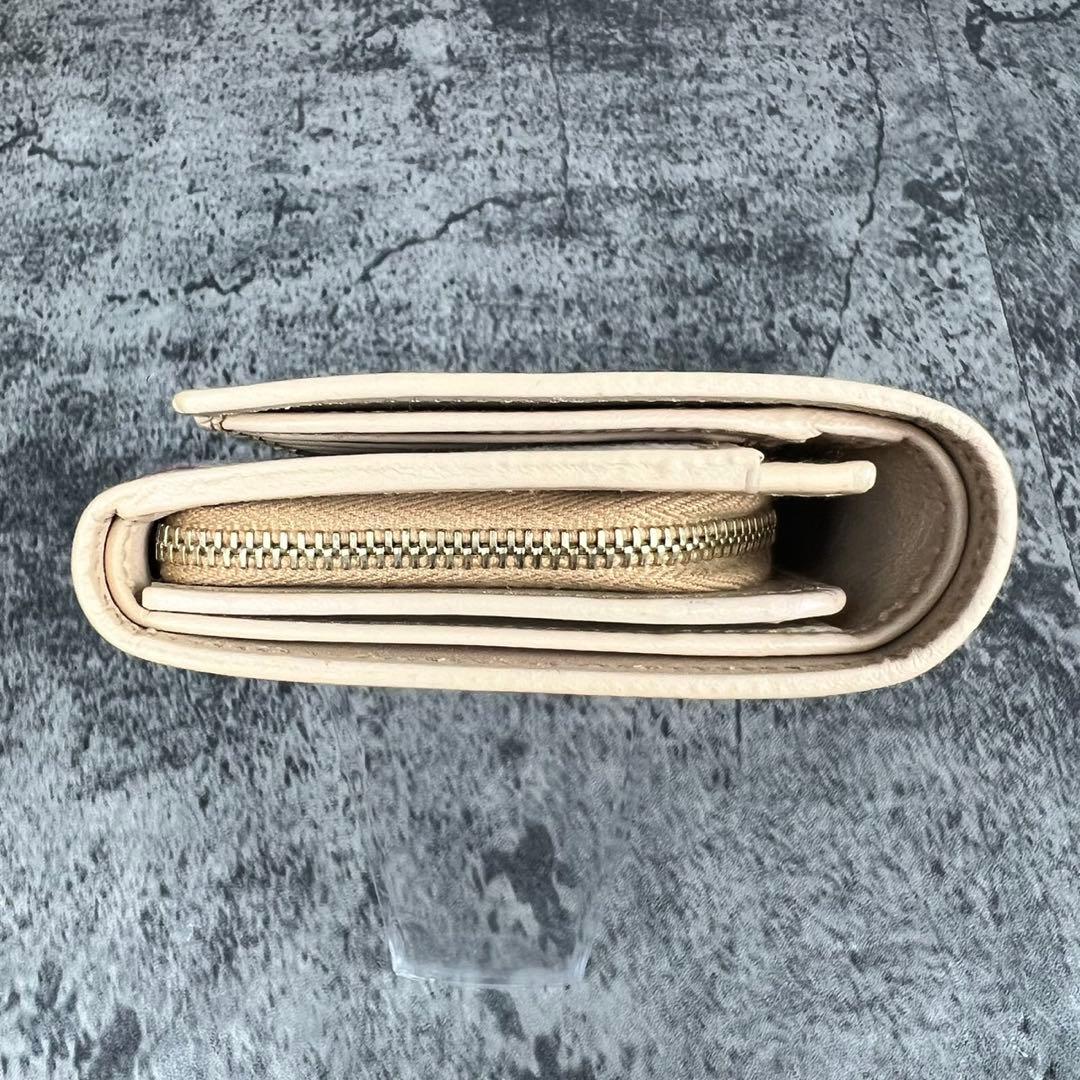 GUCCI キャンバス フラワー 二つ折り財布 花柄 コンパクト
