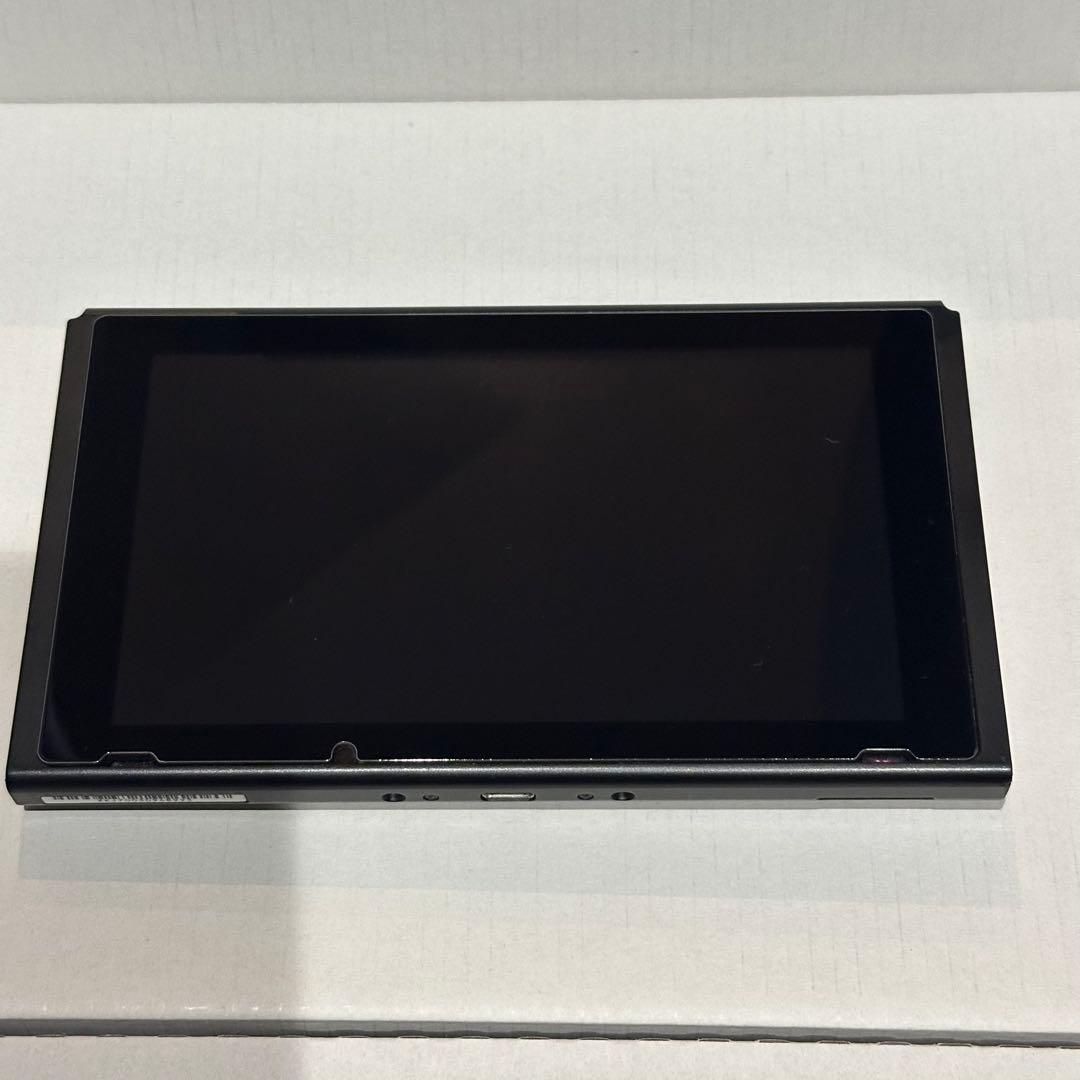 Nintendo Switch 本体 + Joy-Con セット