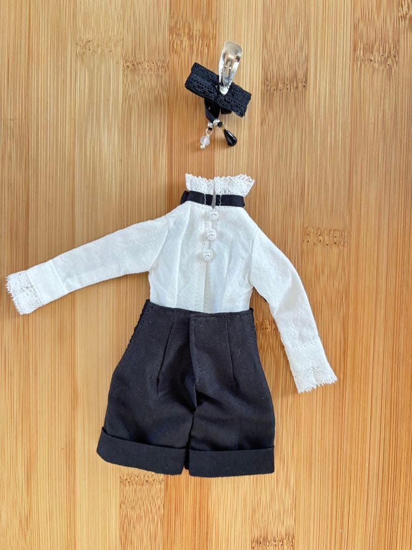 ハルモニアブルーム お洋服　①