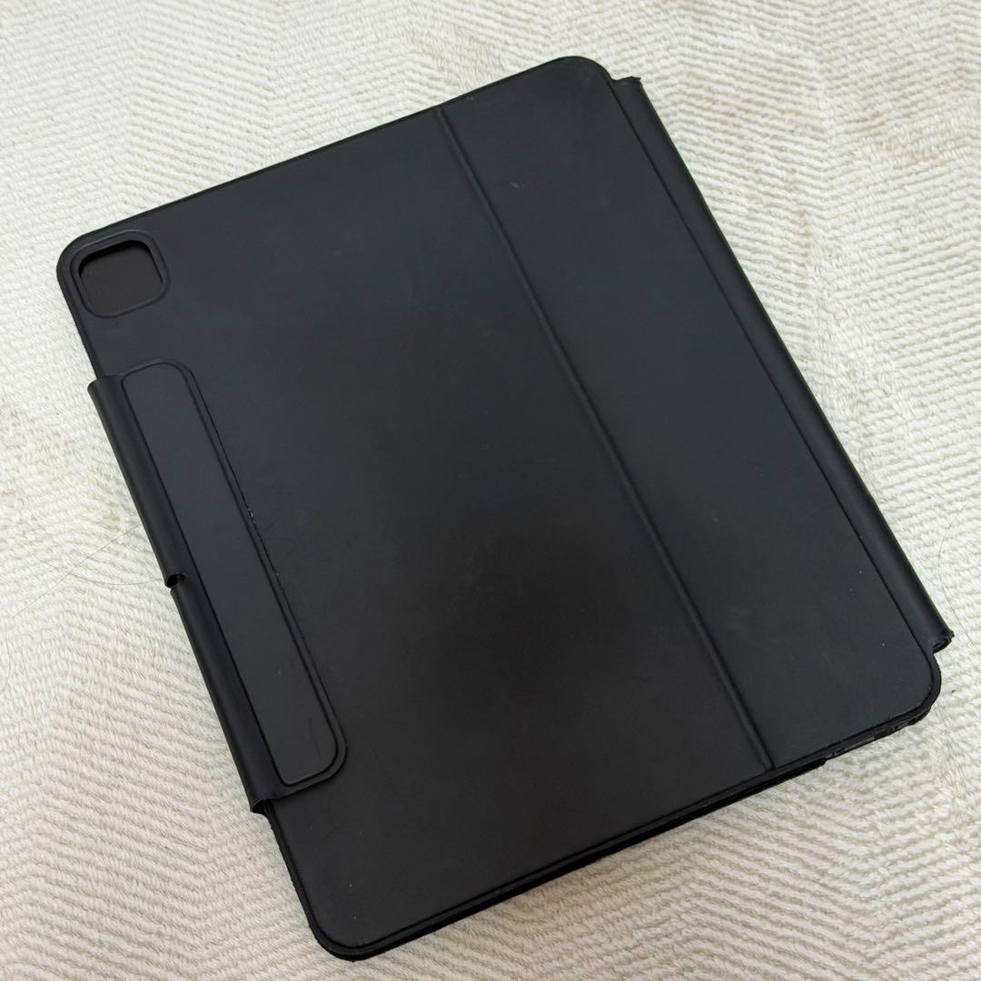 iPad Pro 12.9(第6世代)128GB シルバー + キーボードケース
