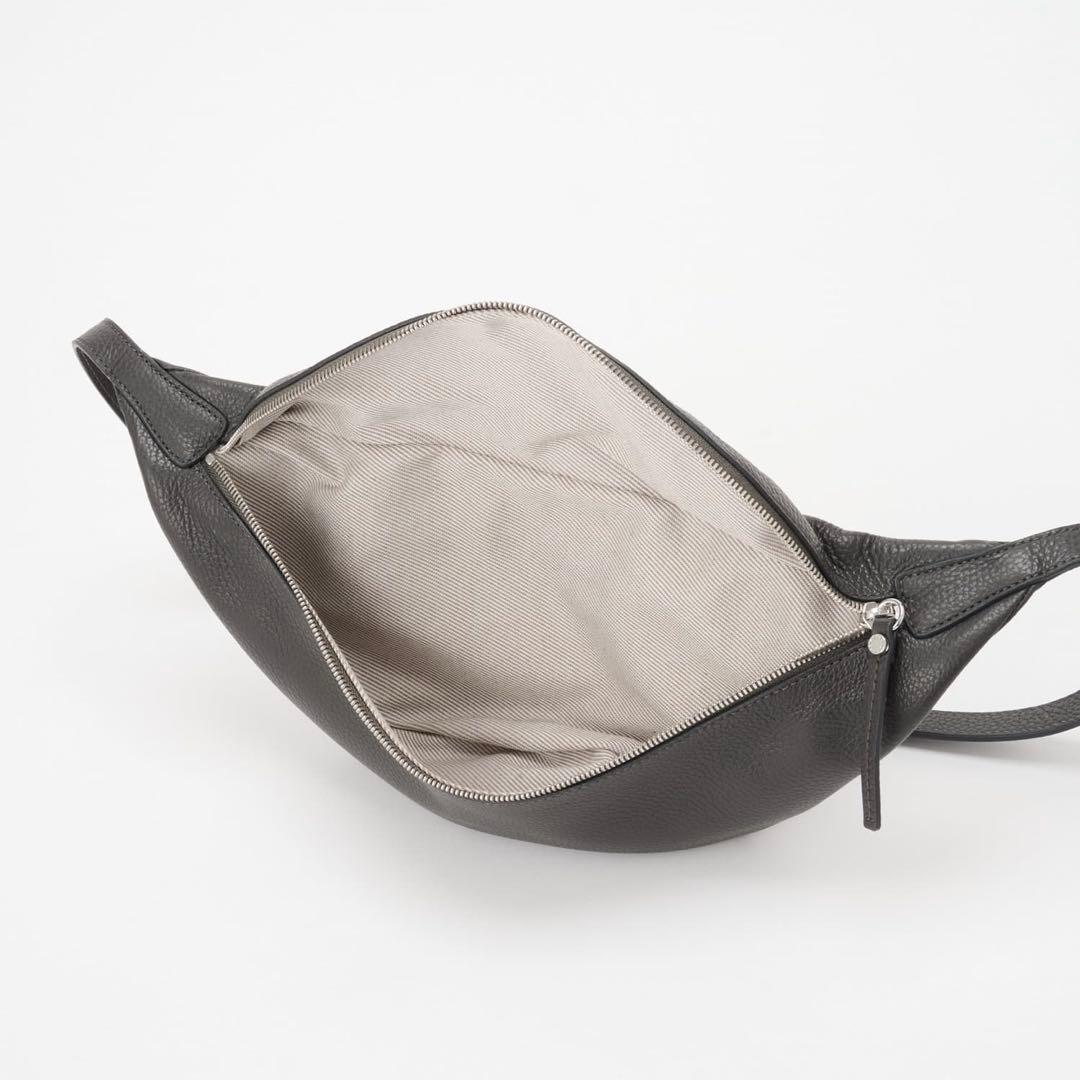 新品 IACUCCI イアクッチ ピスタッロ S CERVO ボディバッグ