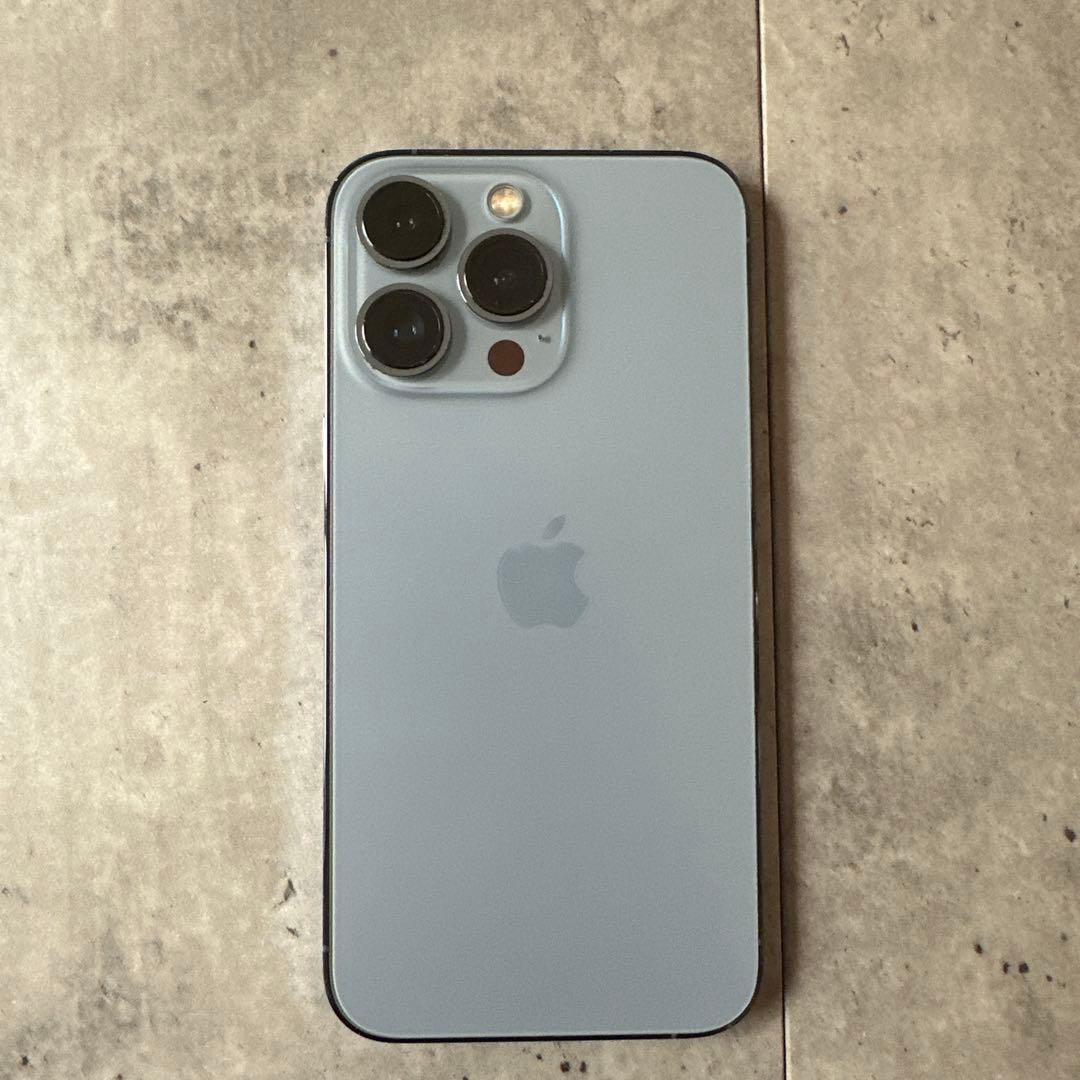 Apple iPhone 13 本体 ブルー 充電ケーブル付き 82％