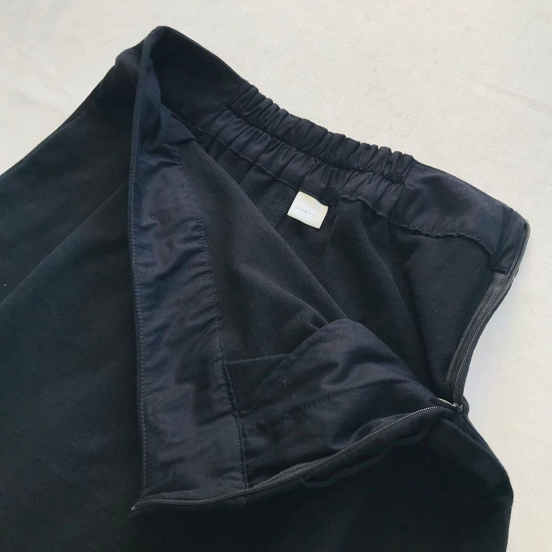 最終値下げ【美品】24SS ストレートカットスカート BLACK 日本製
