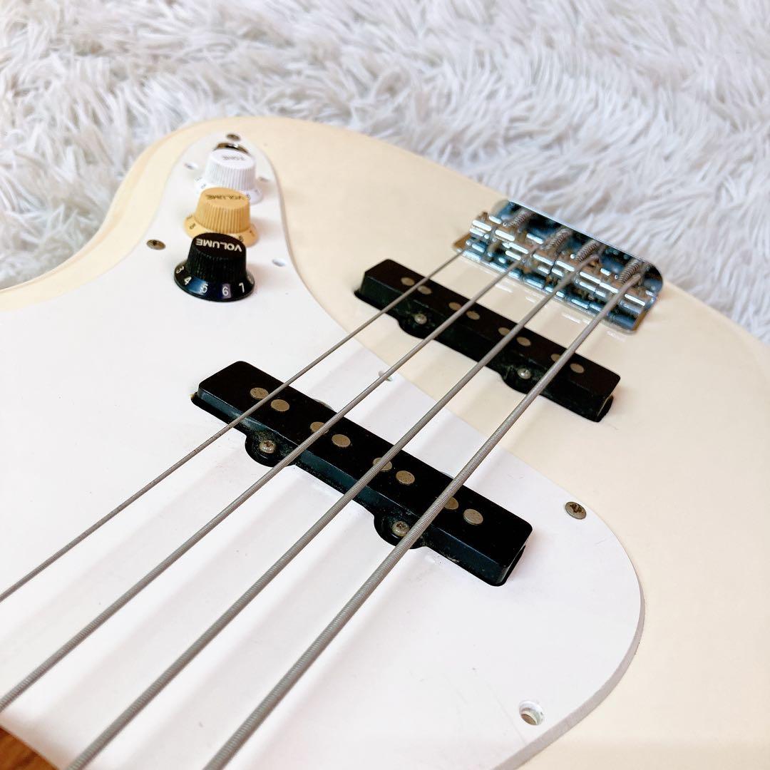 Fender フェンダー　jass ベース　ジャズ メキシコ　ケース付き