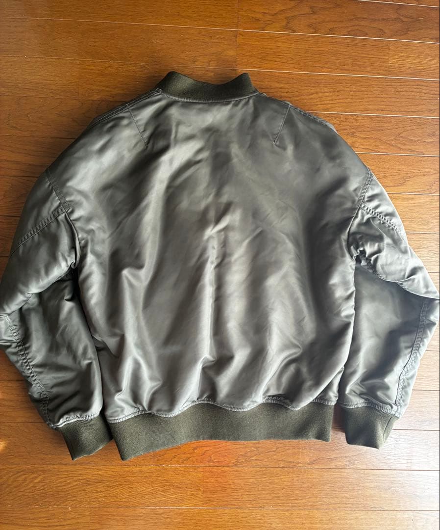 BEAMS MA-1 フライトジャケット オリーブ