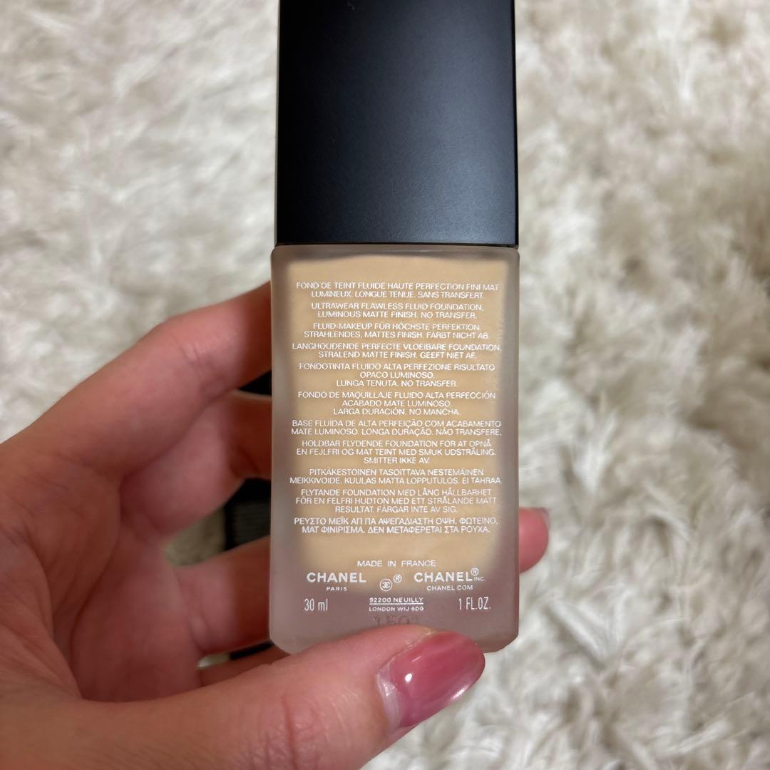 CHANEL ファンデーション リキッド ウルトラ ル タン フリュイド