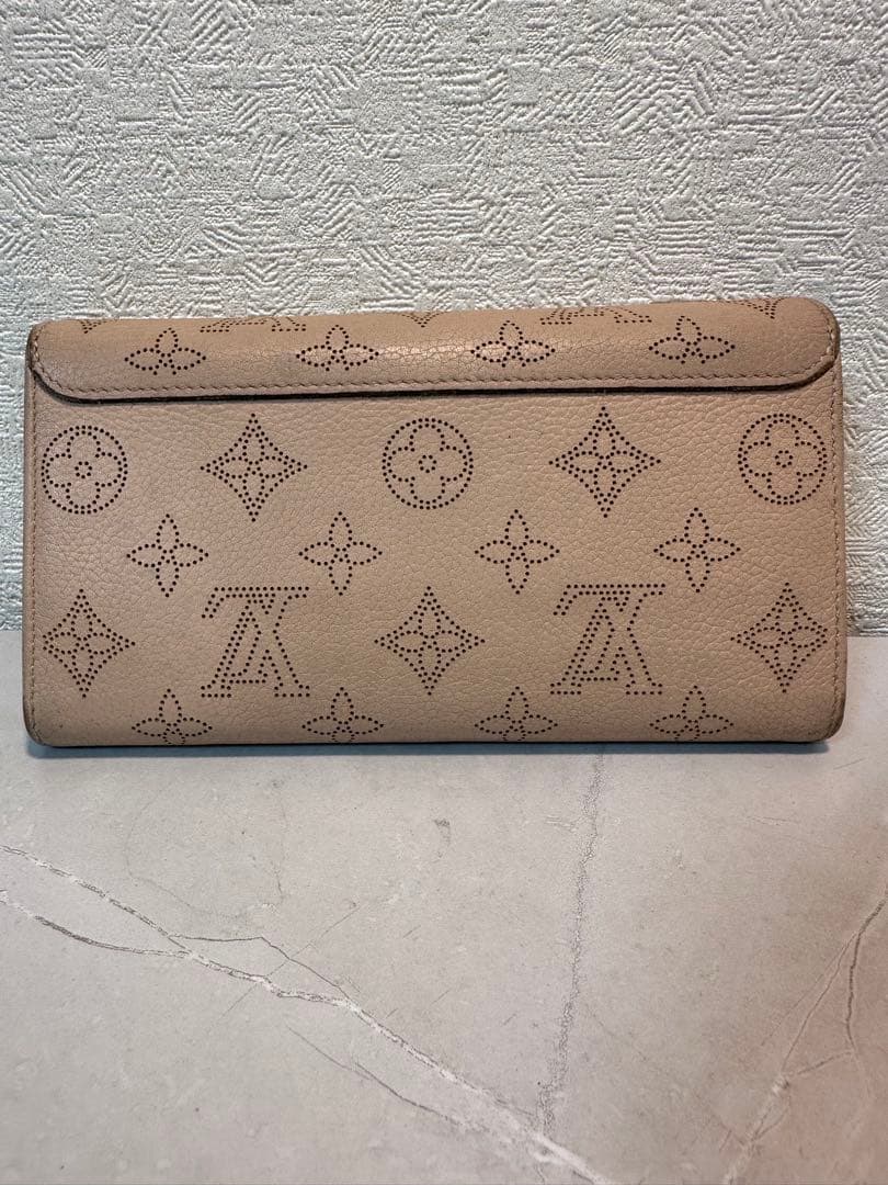 LOUIS VUITTONポルトフォイユ イリス マヒナマグノリア二つ折り長財布