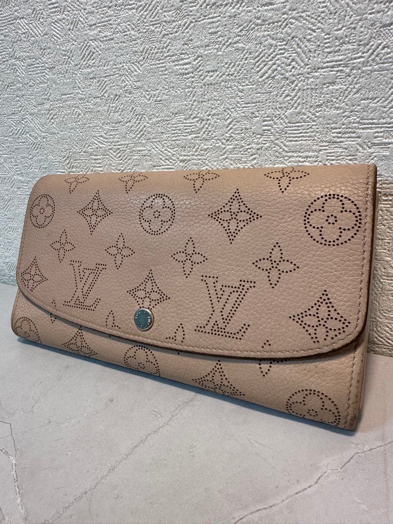 LOUIS VUITTONポルトフォイユ イリス マヒナマグノリア二つ折り長財布