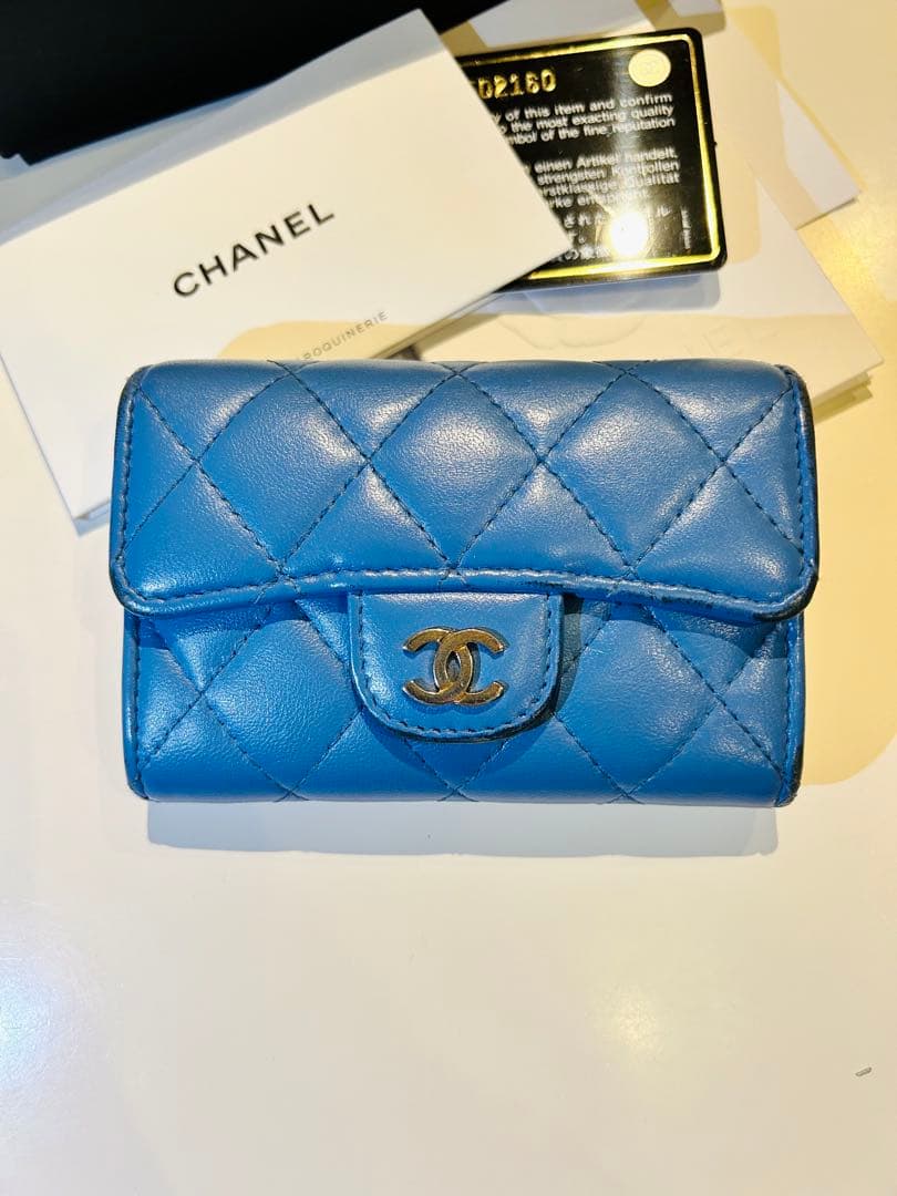 CHANEL マトラッセ フラップ カードケース ミニウォレット ブルー