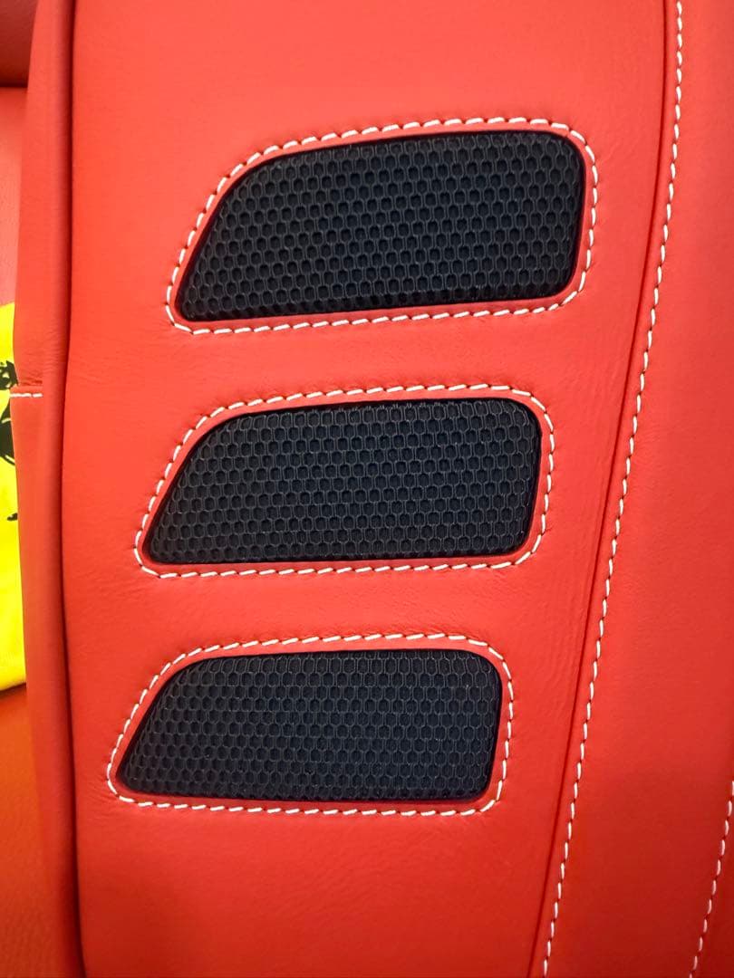 Ferrari 458 Spider 購入者限定ボストンバッグレッド