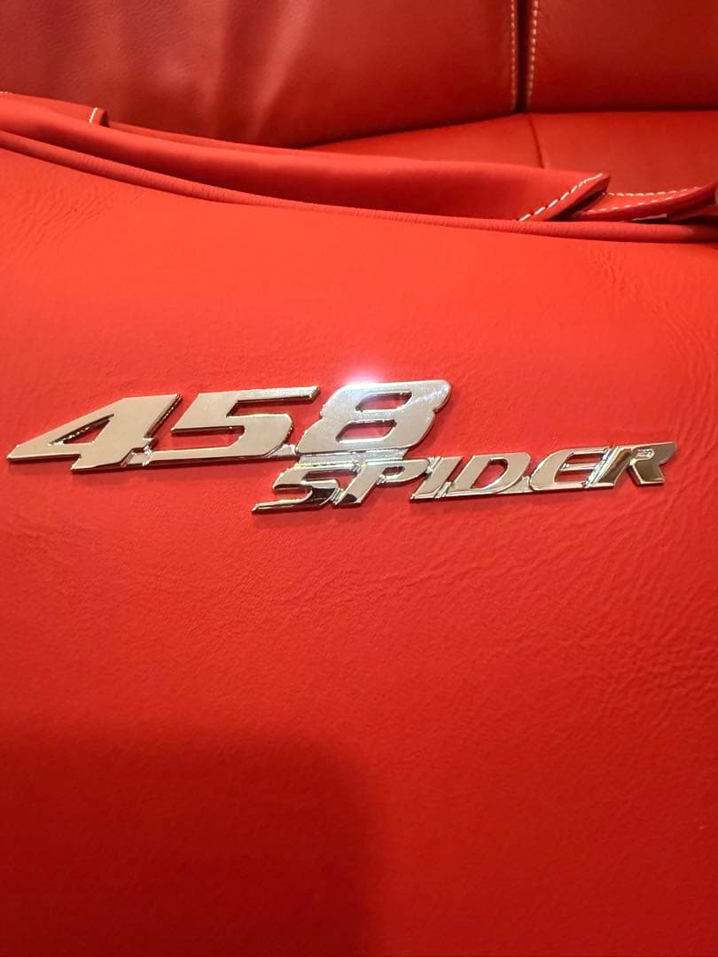 Ferrari 458 Spider 購入者限定ボストンバッグレッド
