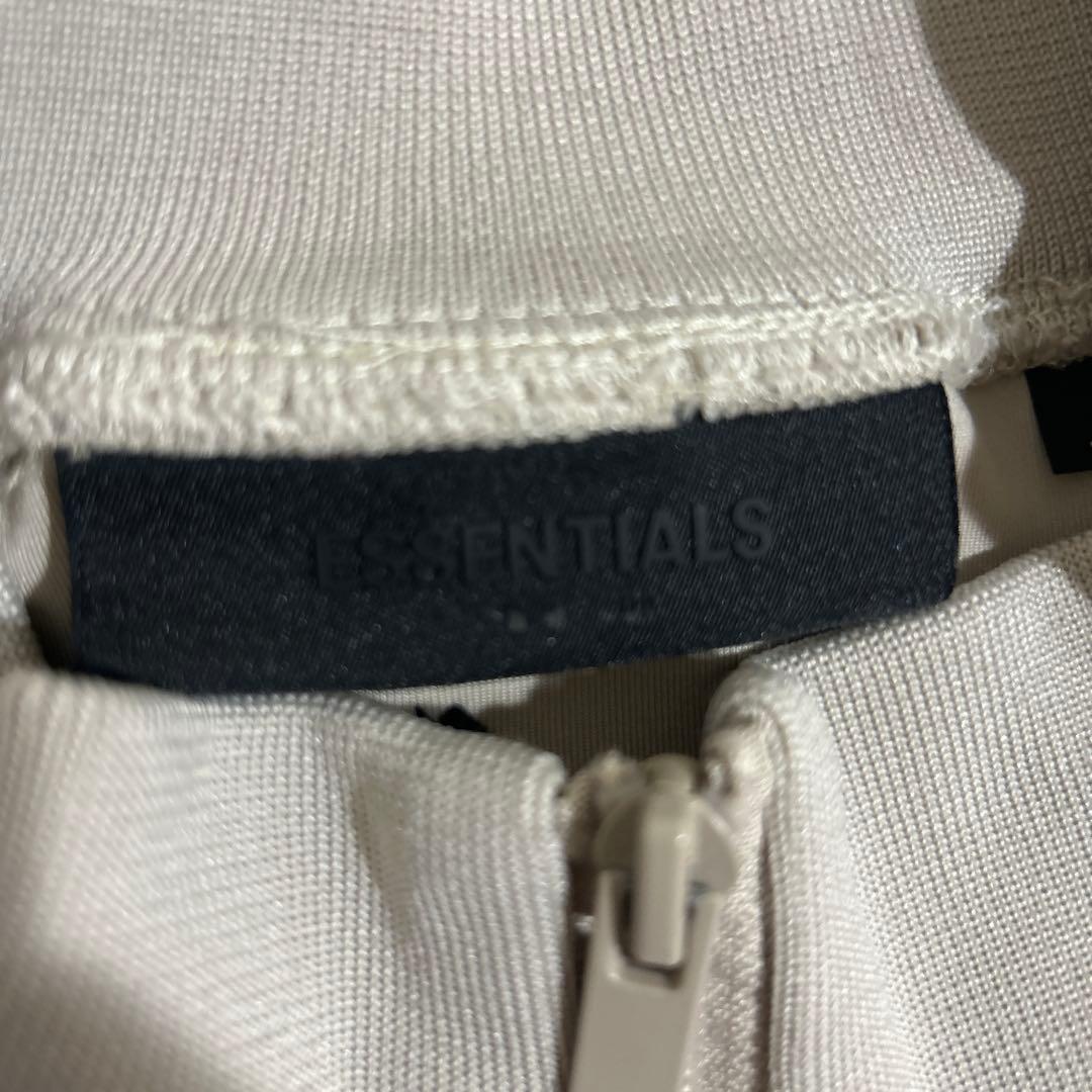FEAR OF GOD ESSENTIALSトラックジャケット