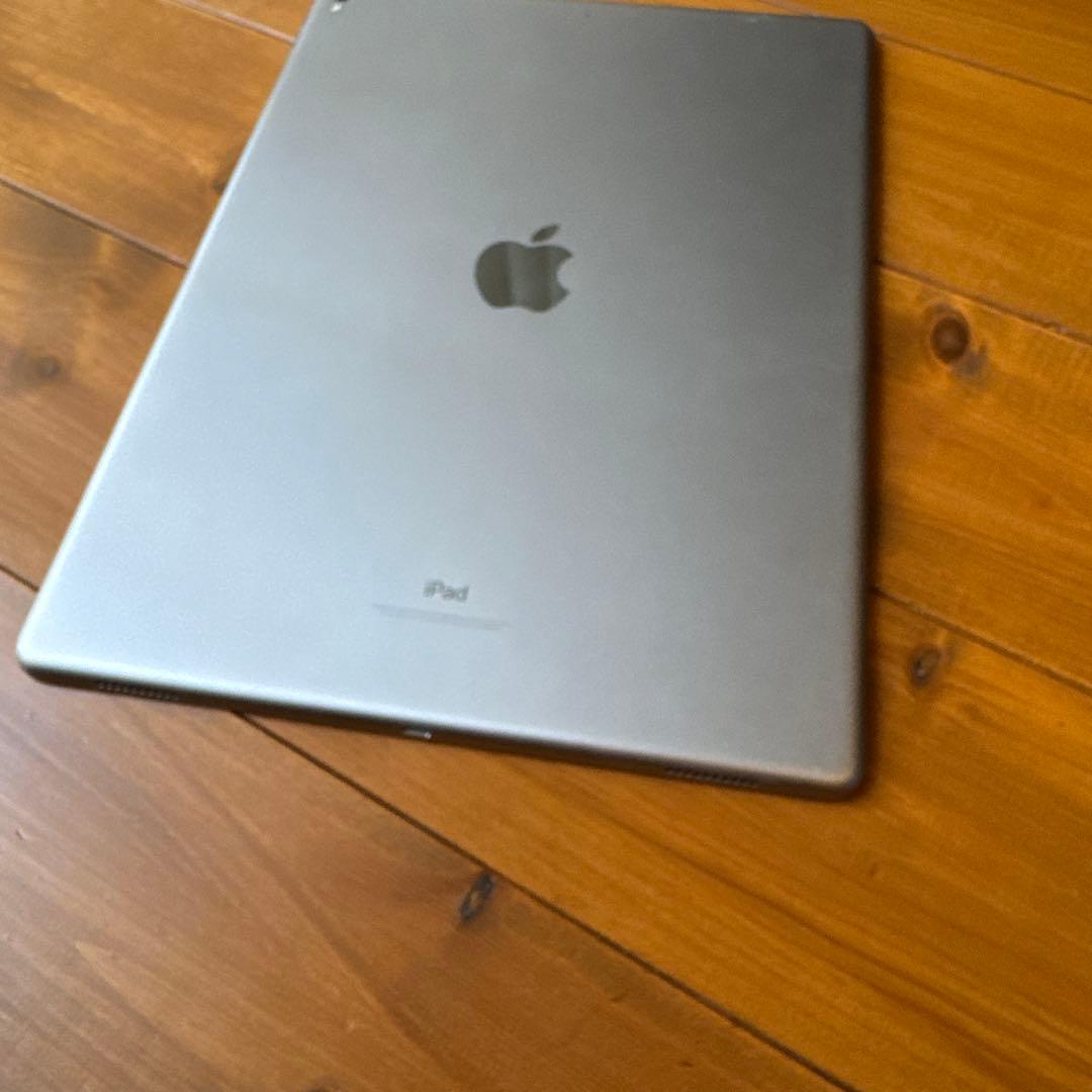 iPad pro 12.9インチ (第2世代) 256GB WiFi シルバー