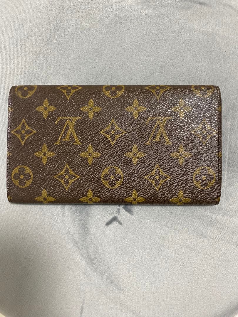 Louis Vuitton ポルトトレゾール インターナショナル