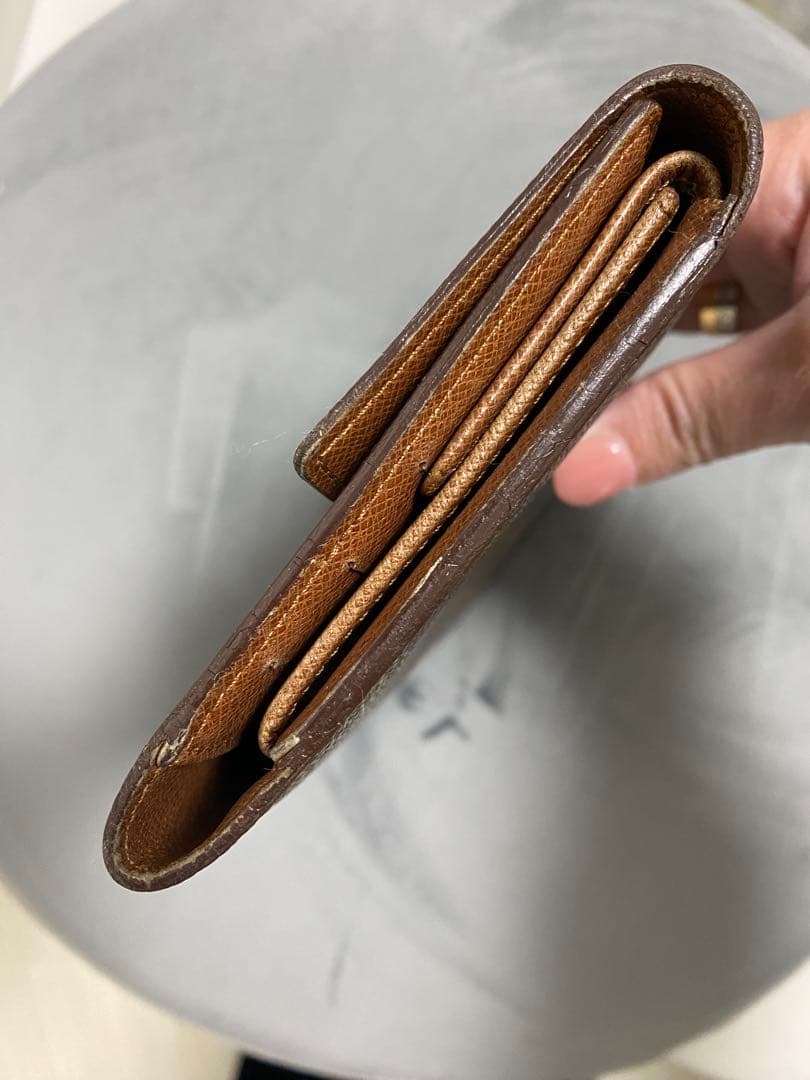Louis Vuitton ポルトトレゾール インターナショナル