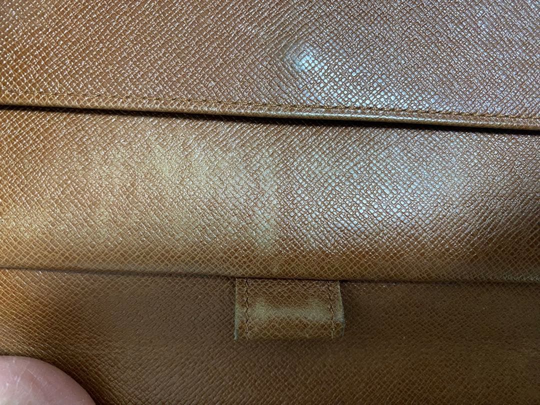 Louis Vuitton ポルトトレゾール インターナショナル