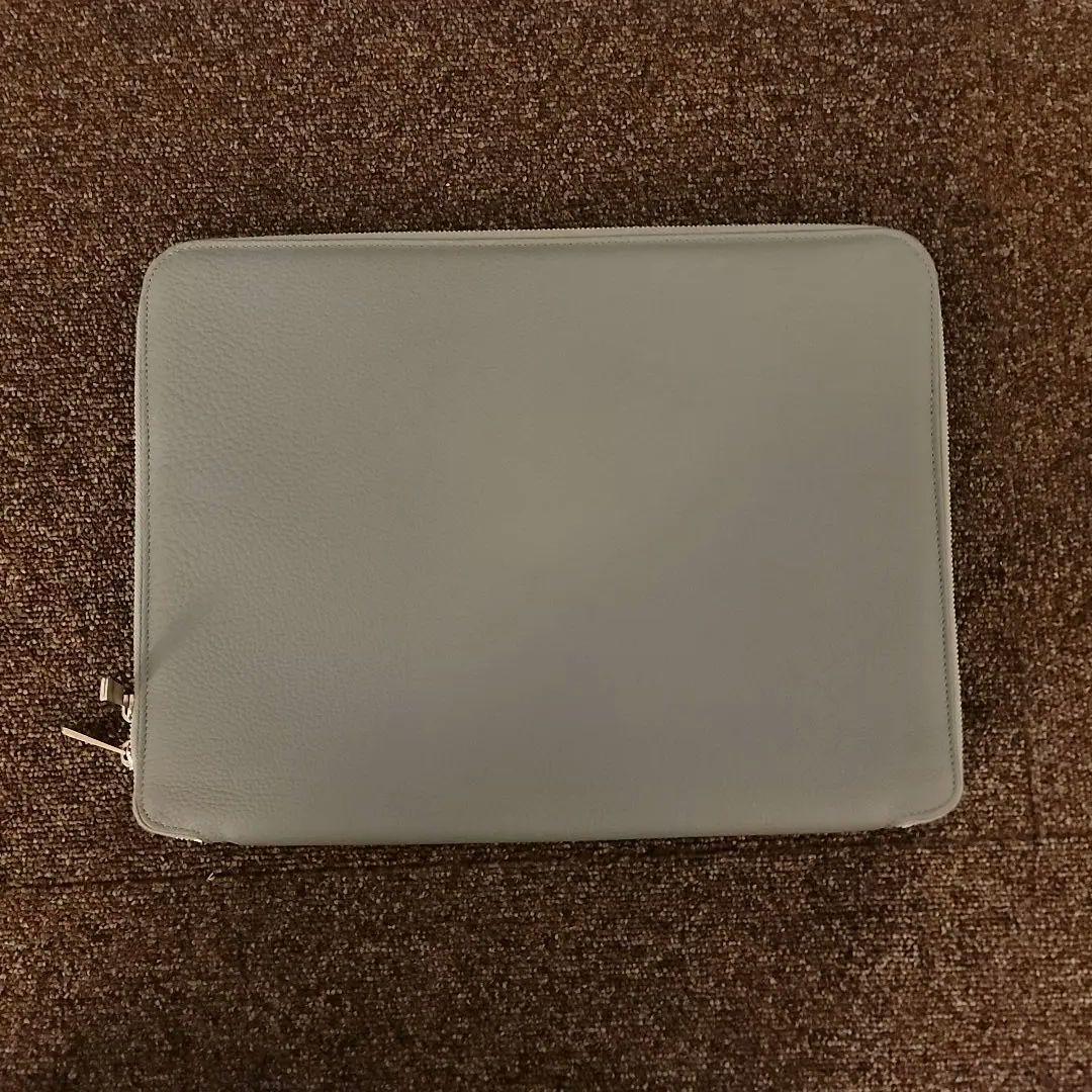 hinn クラッチバッグ　セカンドバッグ　タブレットケース