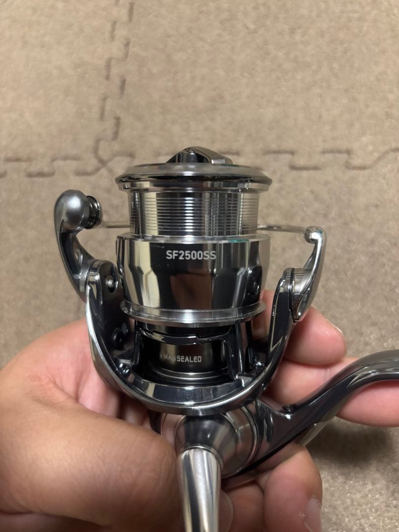 【完品 美品】　ダイワ　スピニングリール　イグジスト　SF2500SS