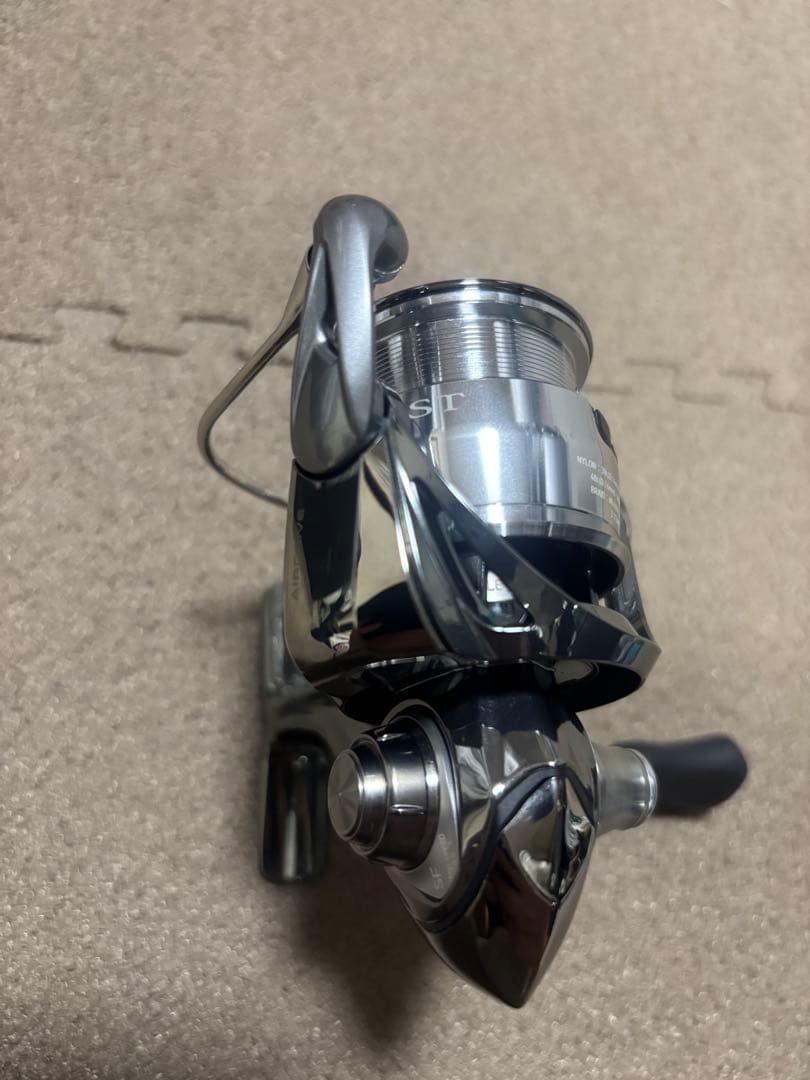 【完品 美品】　ダイワ　スピニングリール　イグジスト　SF2500SS