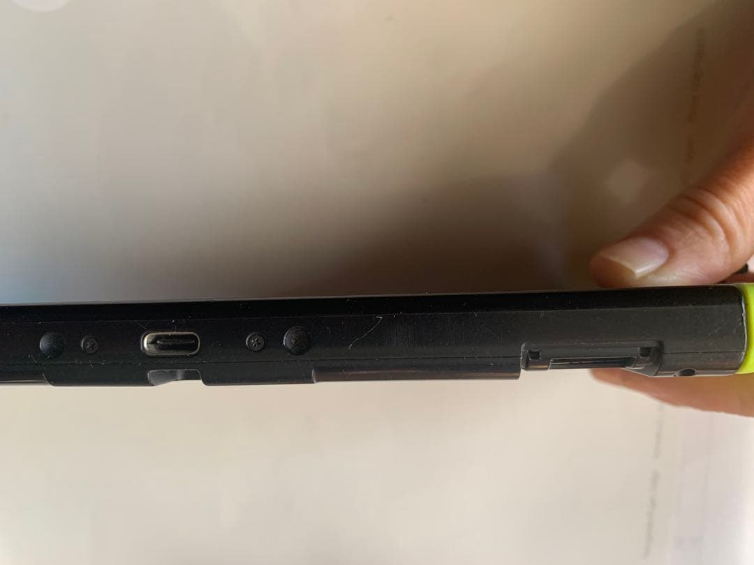 Nintendo Switch 本体のみ青/緑+ゲームソフトケース