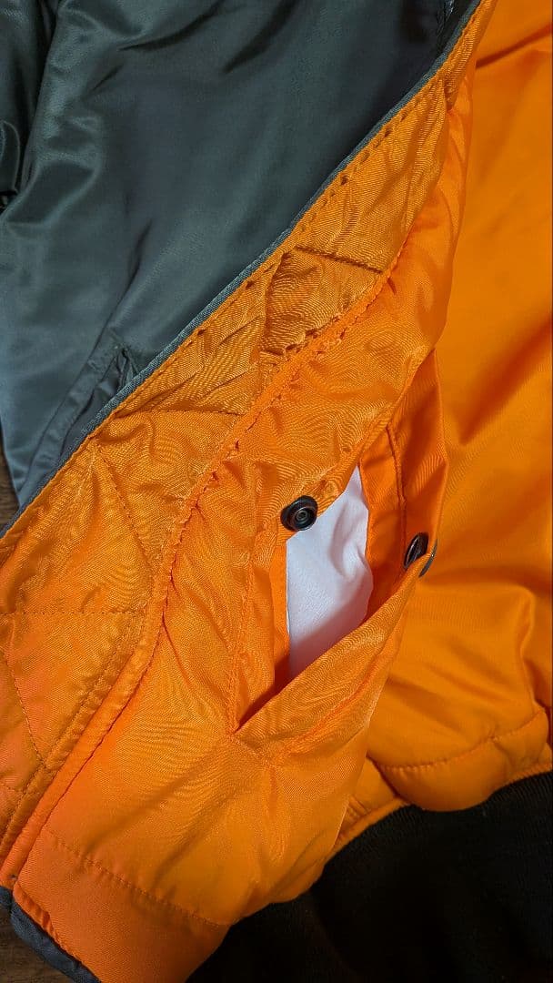 ALPHA INDUSTRIES MA-1 フライトジャケット カーキ　サイズＳ