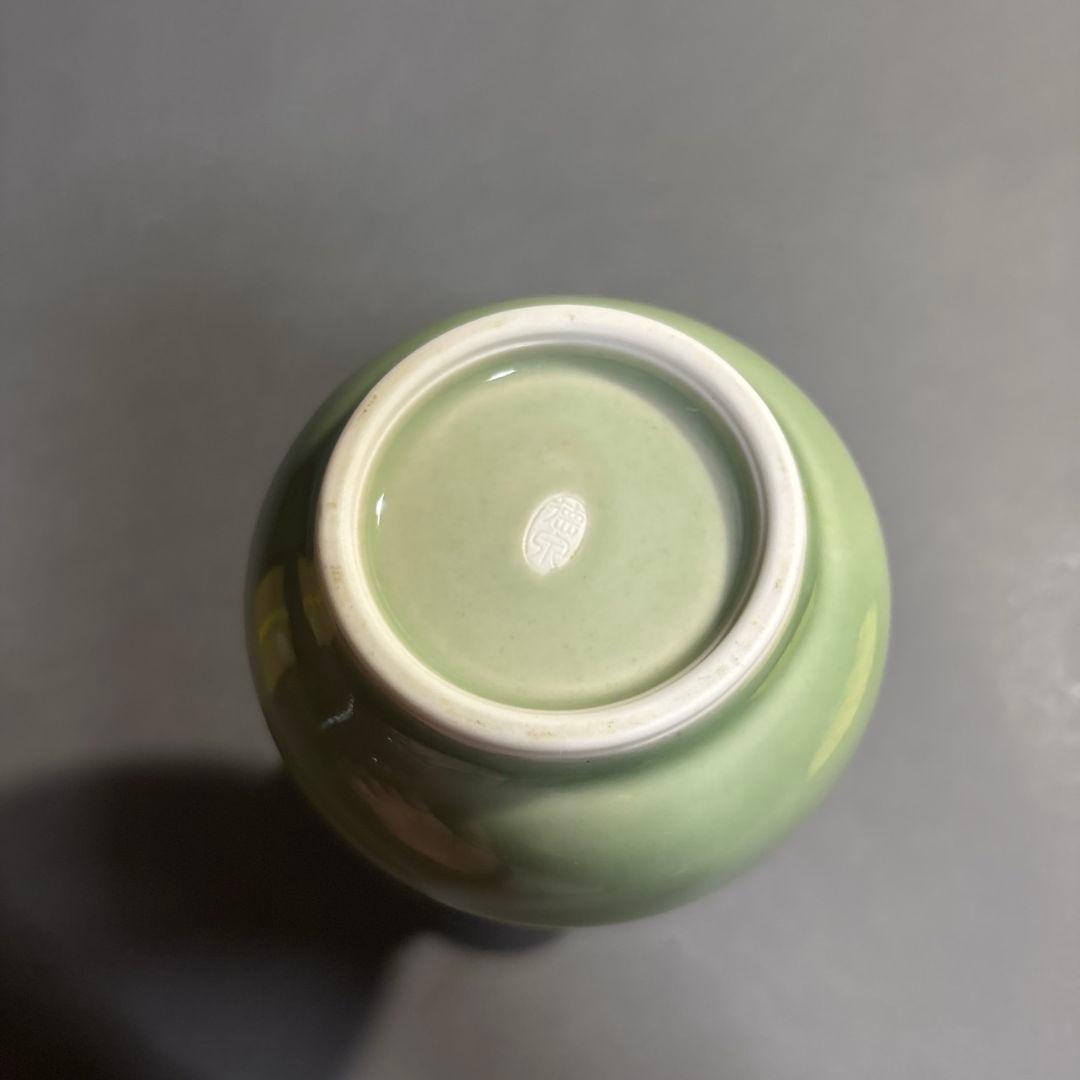 徳泉　青磁　花瓶　共箱