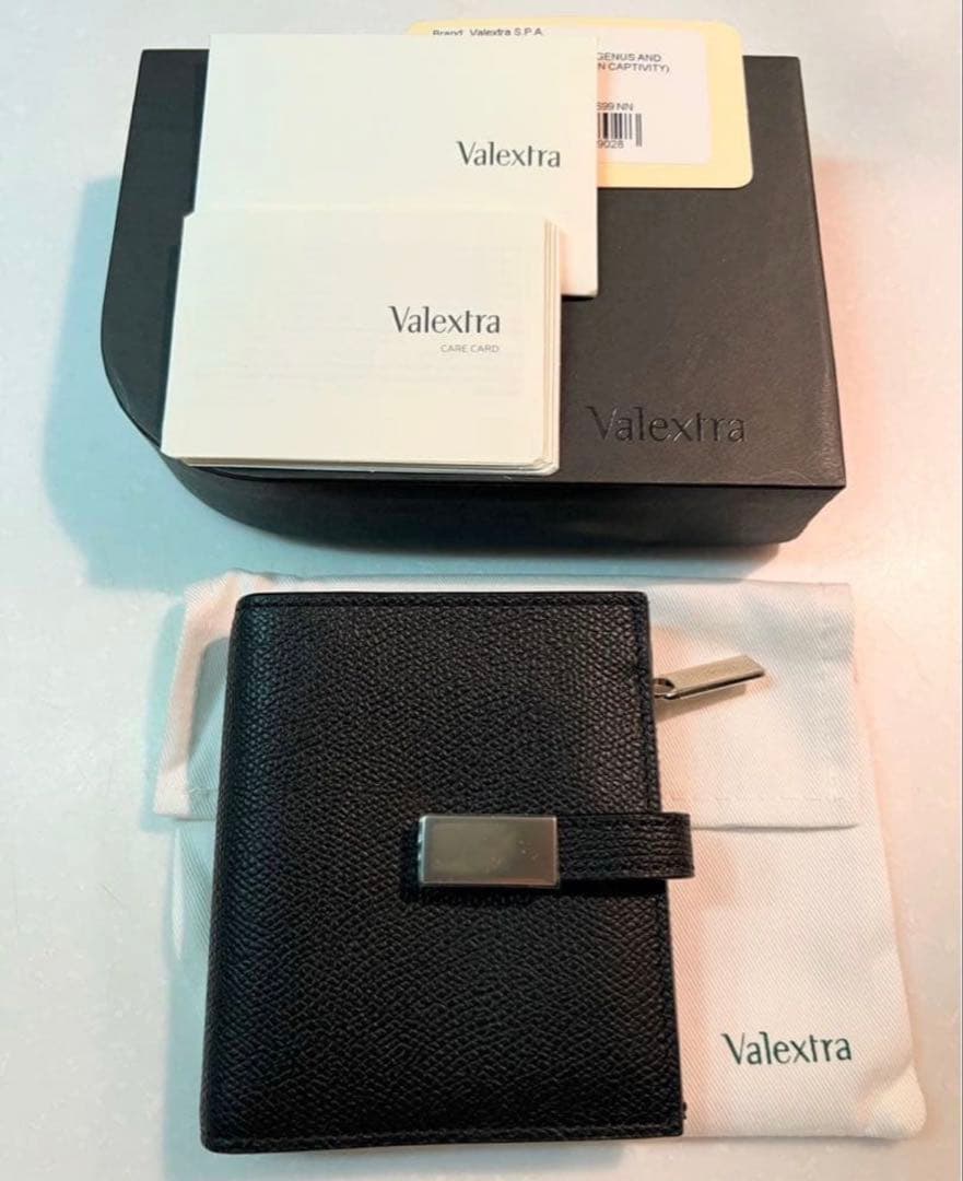 Valextra ヴァレクストラ 二つ折り財布 ブラック 新品・未使用