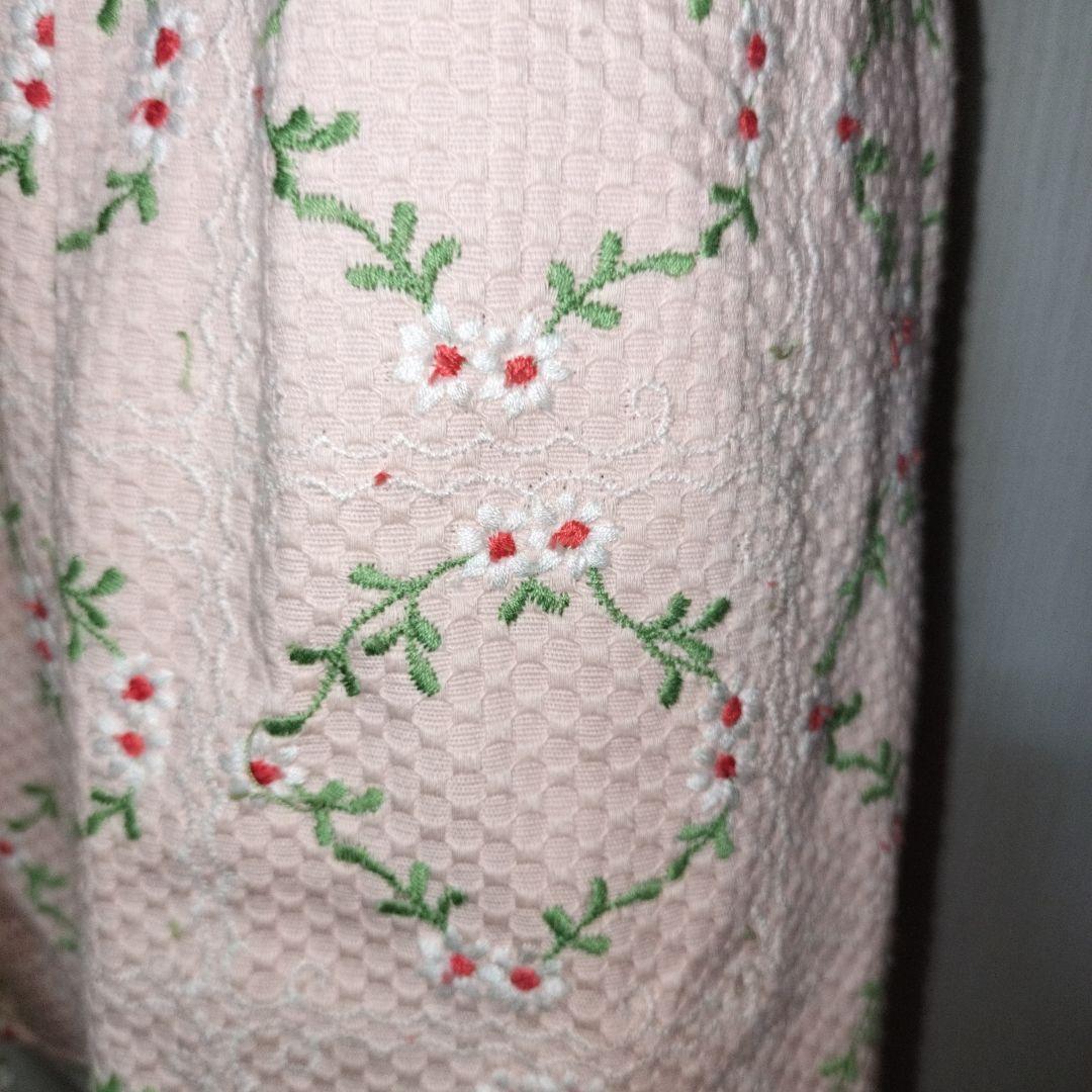 新品未使用　MILK ピンク　花柄　ワンピース　刺繍　肩リボン