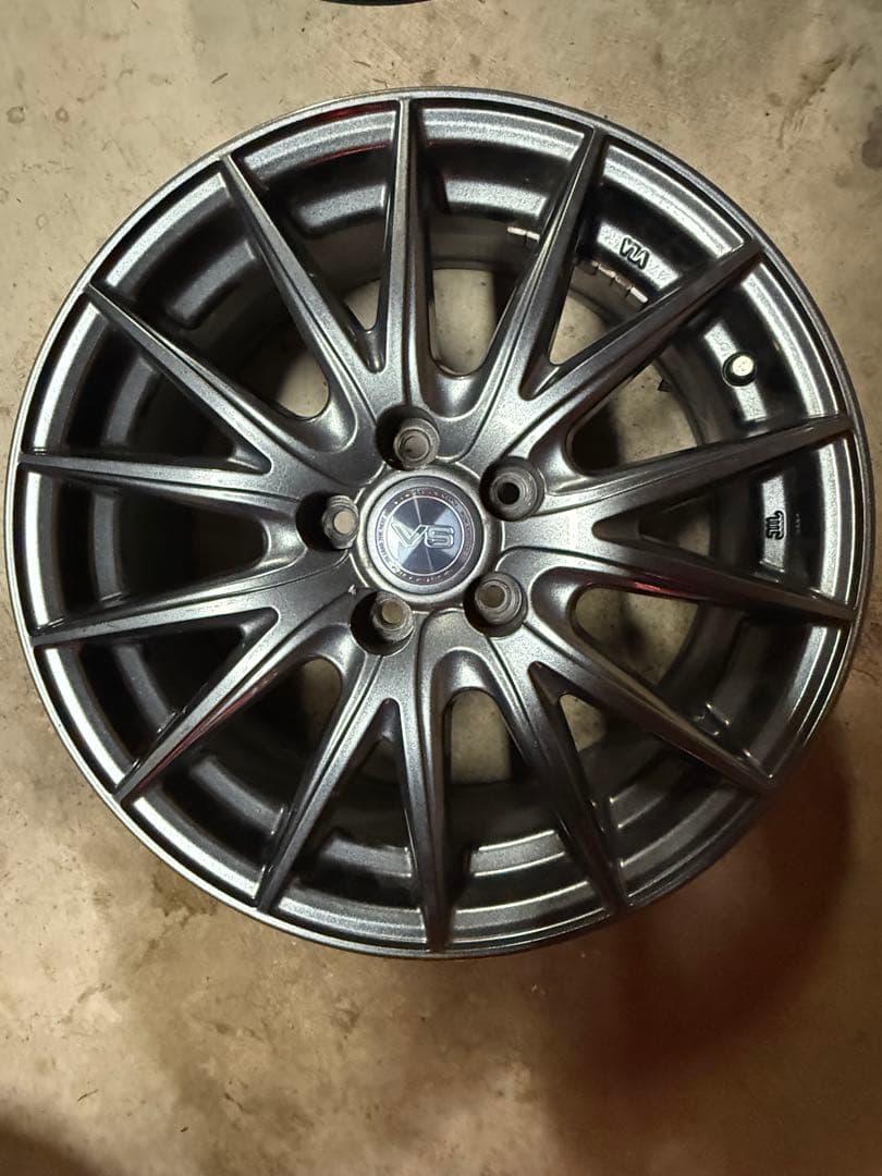 ダークグレー スポークホイール スバルXV 16インチ