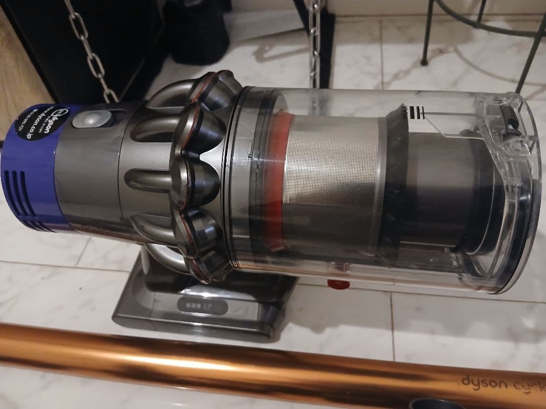 M*屋様 Dyson V10 Fluffy 動作品 付属品多数 純正ヘッド付