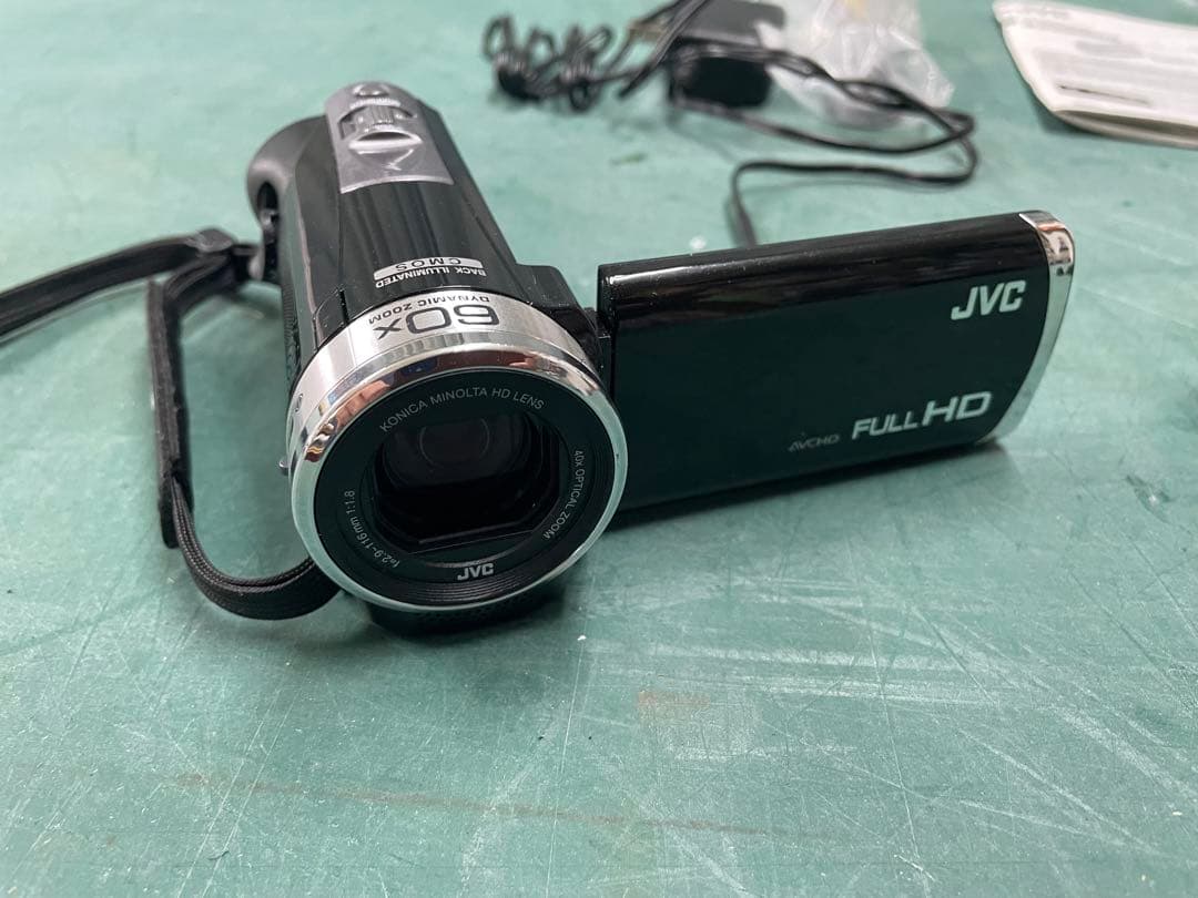 JVC フルHDビデオカメラ GZ-E880