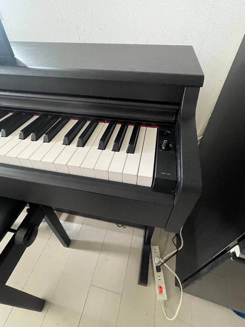 Yamaha 電子ピアノ ブラック送料込み2025年製　椅子別売り