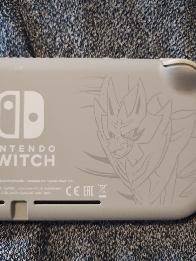 Nintendo Switch Lite 剣盾モデル