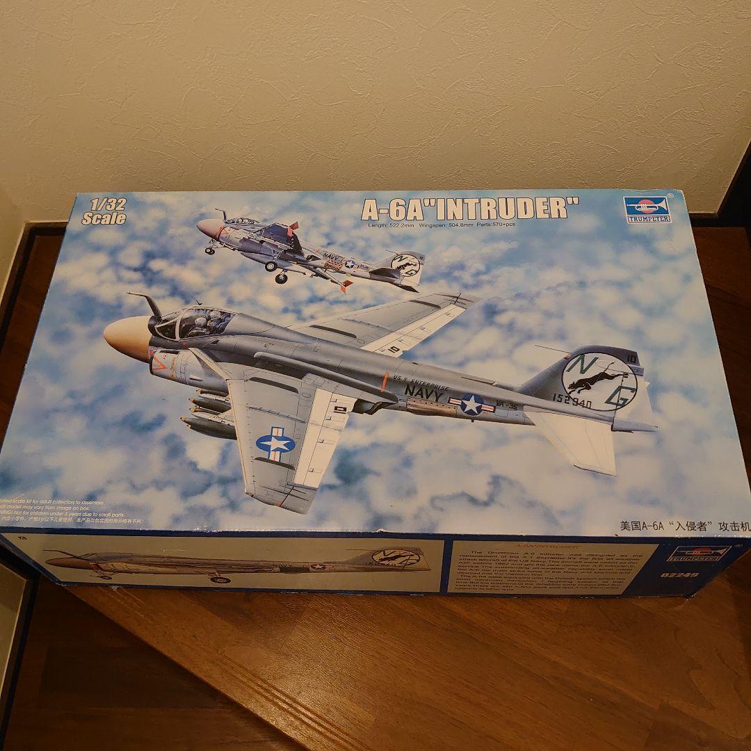 1/32 トランペッター A-6A \"INTRUDER\"
