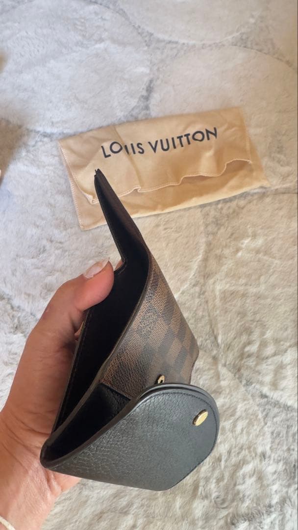 バ*ュ様 LOUIS VUITTON ダミエ 二つ折り財布