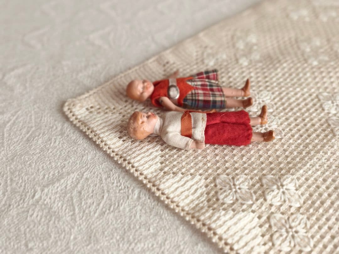 【✳︎toto✳︎さま】antique dolls ❀ 帽子もついた２人のセット